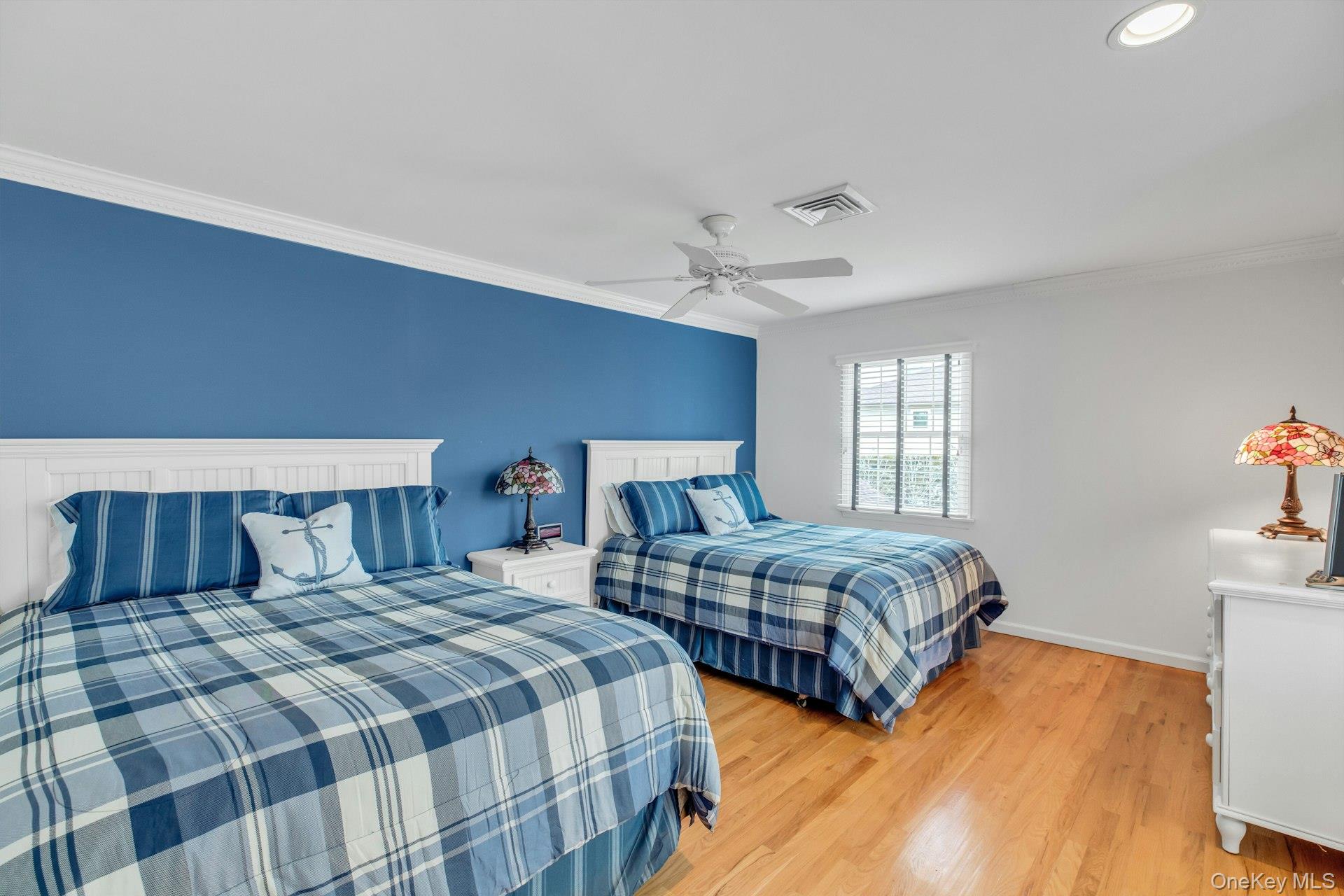 26 Oak Lane, Hampton Bays, NY 11946