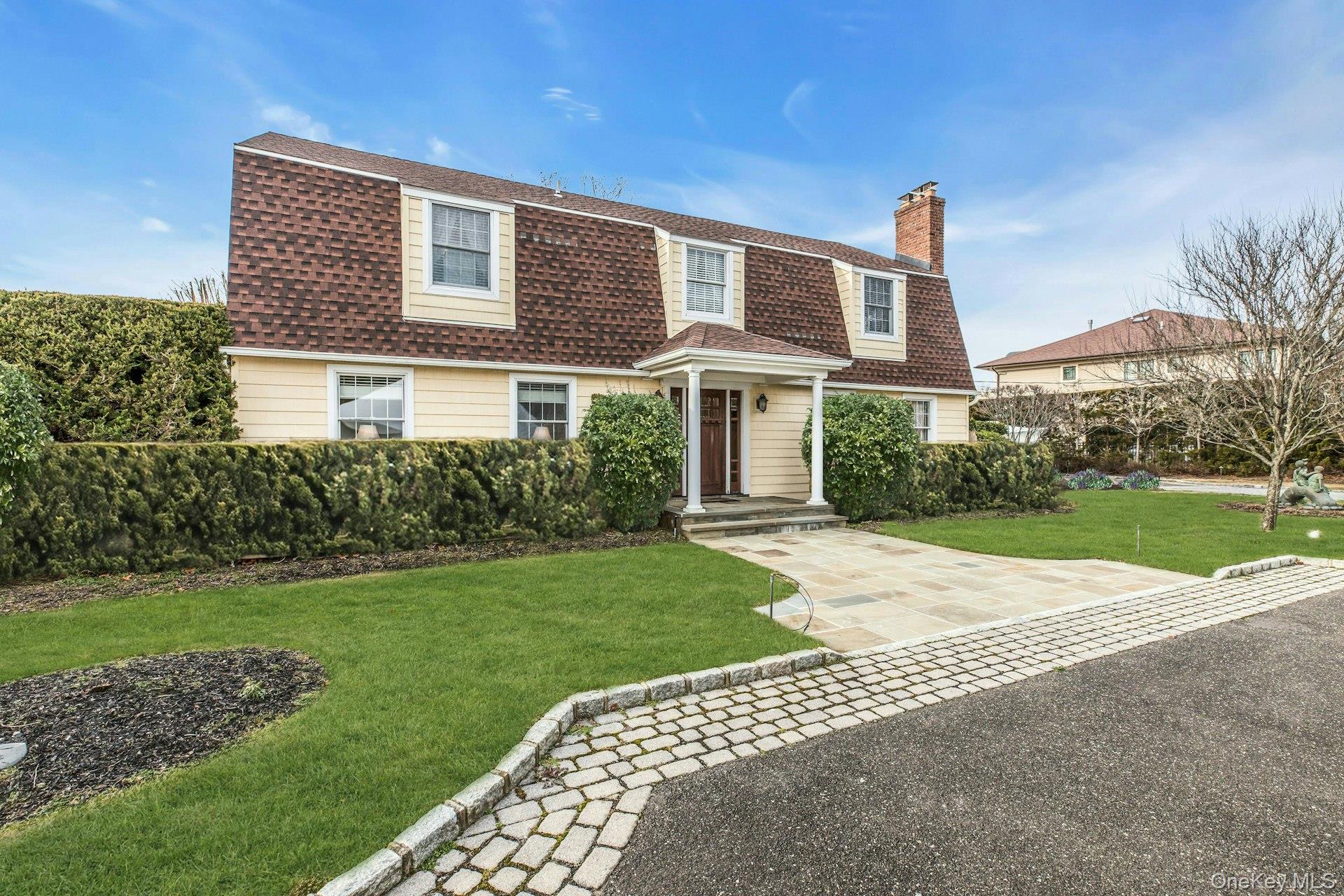 26 Oak Lane, Hampton Bays, NY 11946