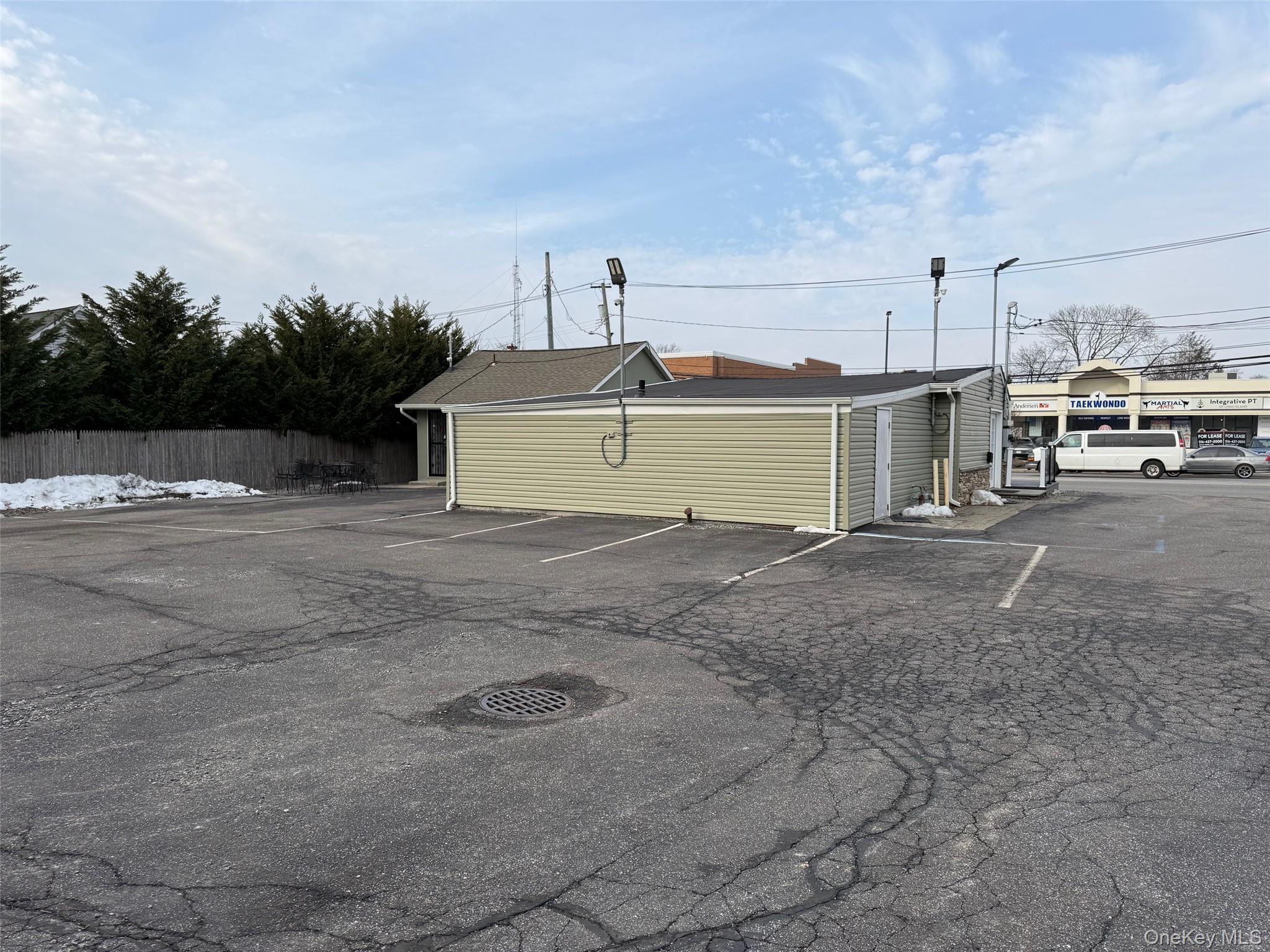 6316-6318 Jericho Turnpike, Commack, NY 11725