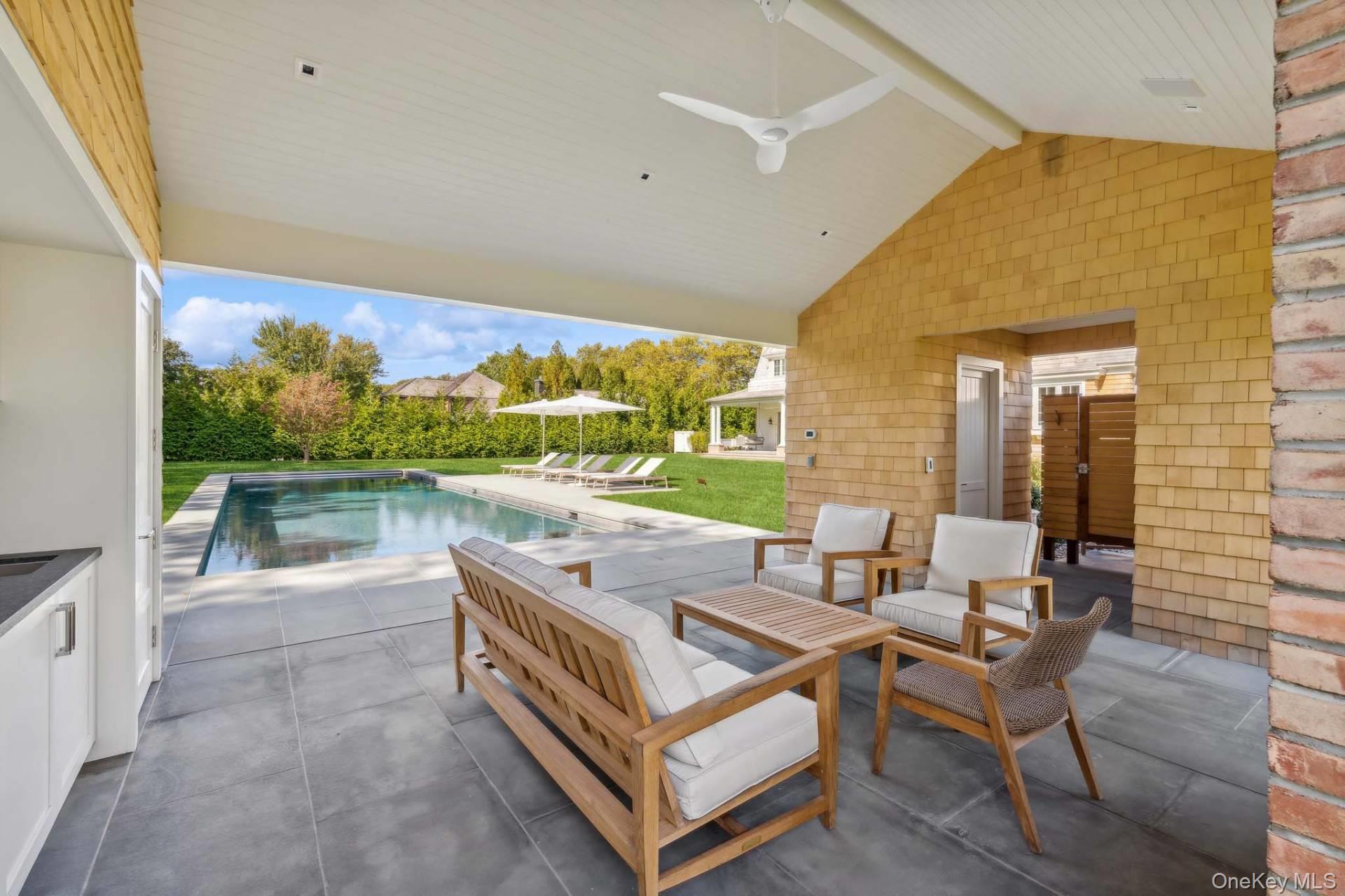 10 Pondview Lane, East Hampton, NY 11937