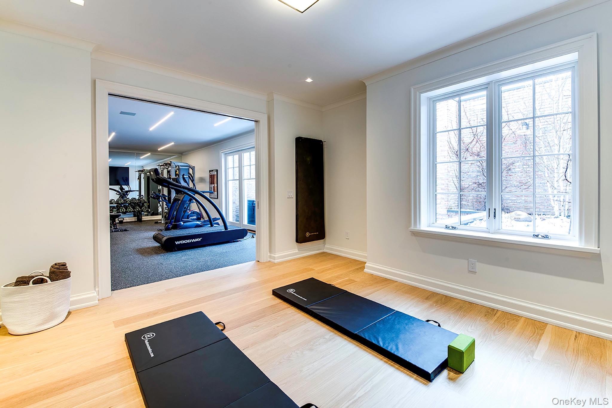 10 Pondview Lane, East Hampton, NY 11937