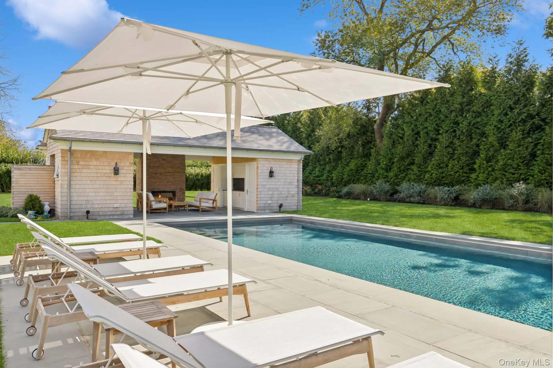 10 Pondview Lane, East Hampton, NY 11937