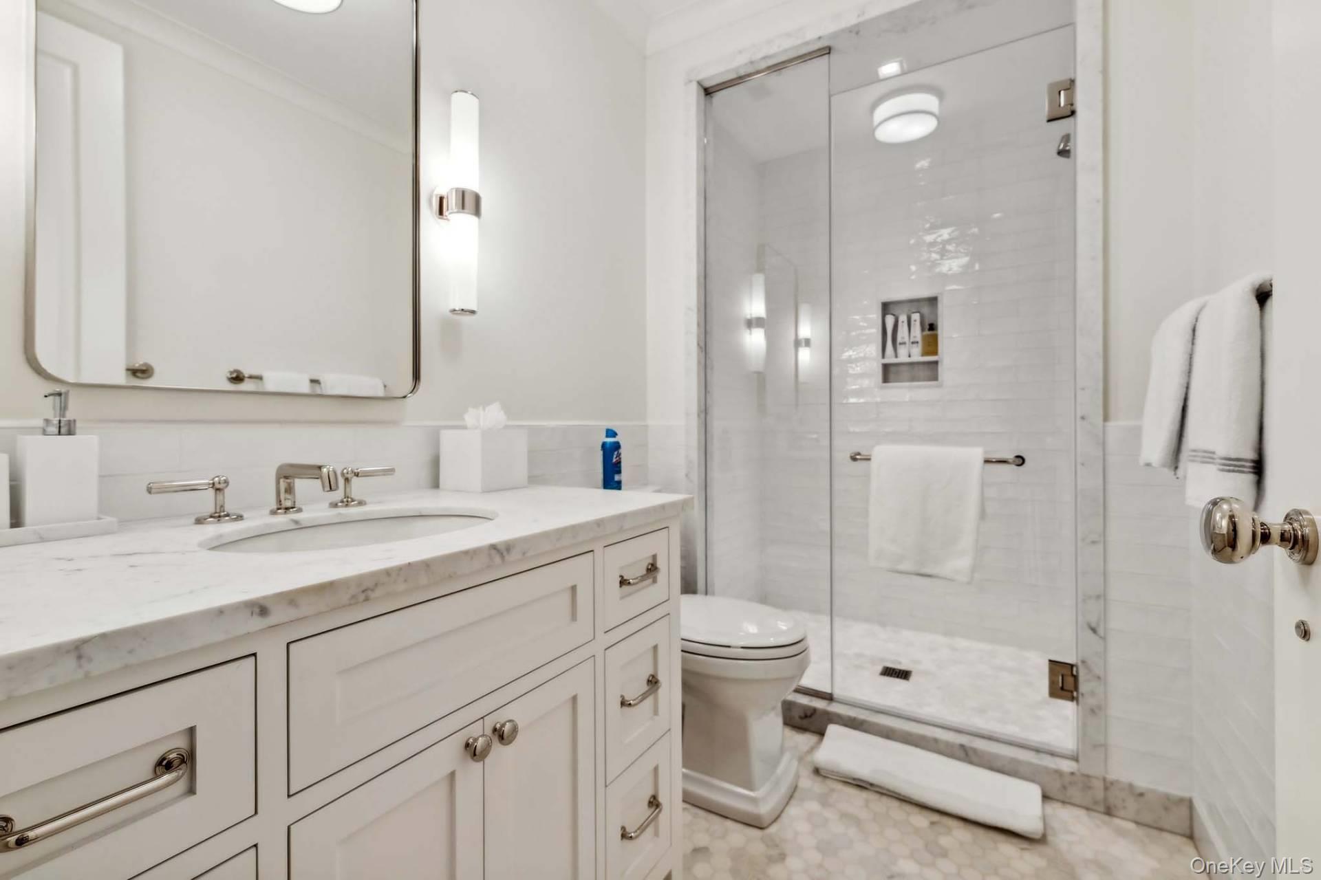 10 Pondview Lane, East Hampton, NY 11937