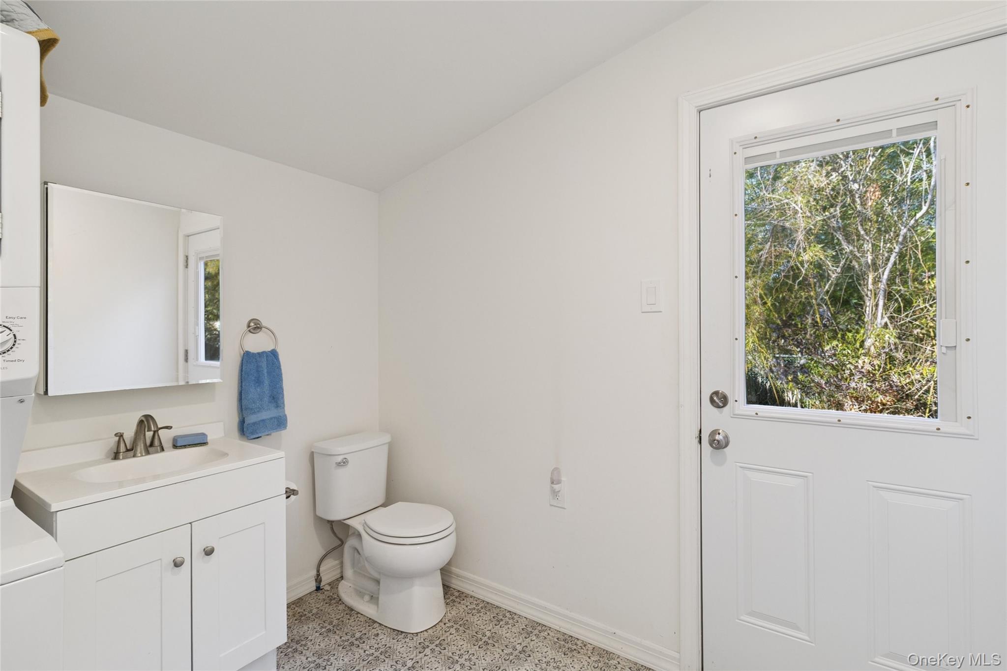 165 Springville Road # A, Hampton Bays, NY 11946