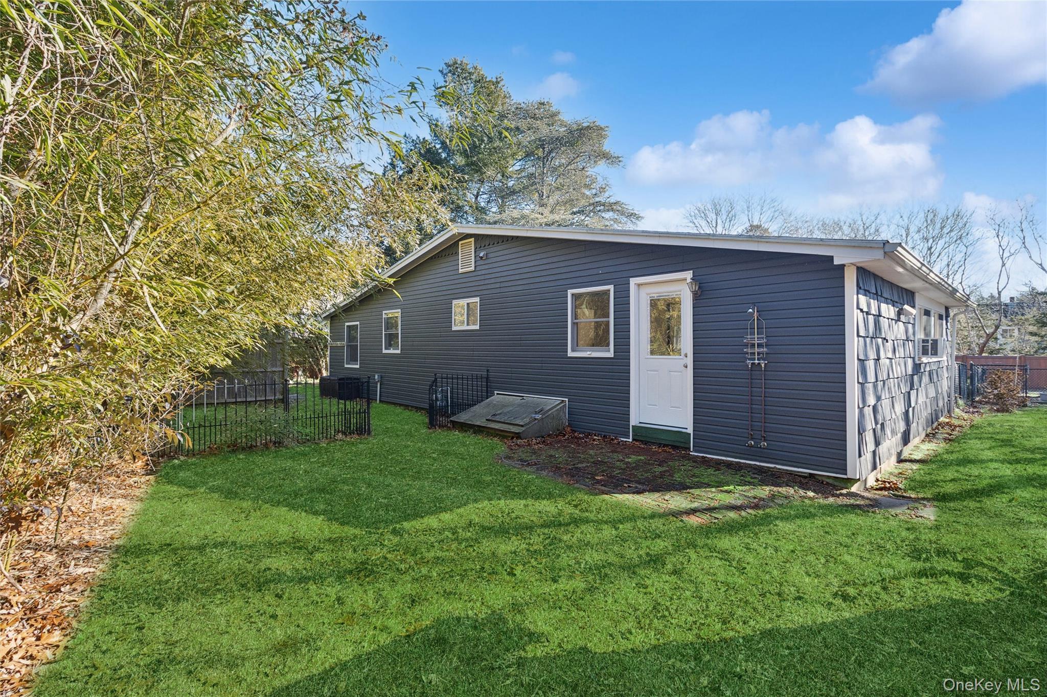 165 Springville Road # A, Hampton Bays, NY 11946