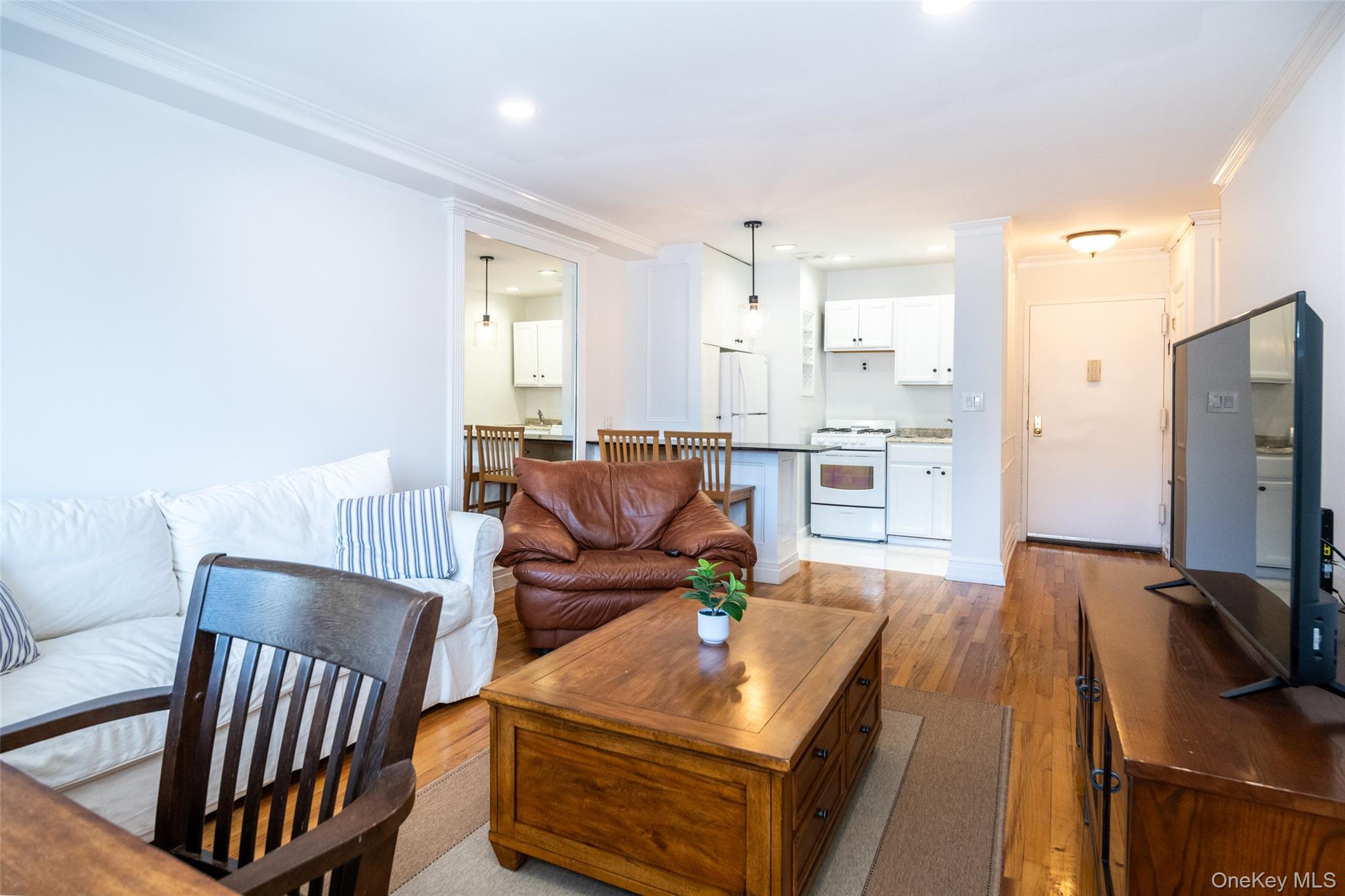 2221 Palmer Avenue # 3D, New Rochelle, NY 10801