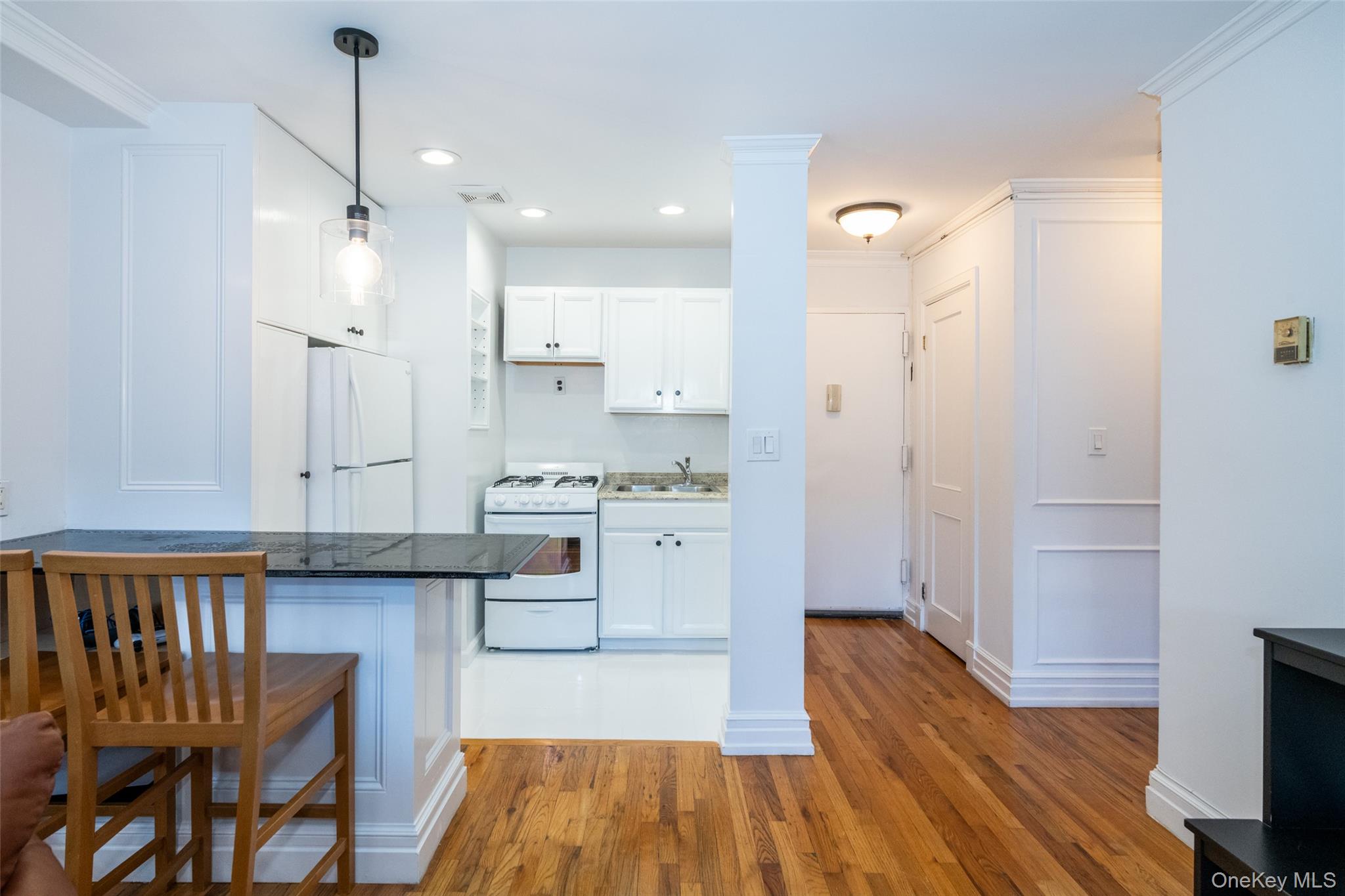 2221 Palmer Avenue # 3D, New Rochelle, NY 10801