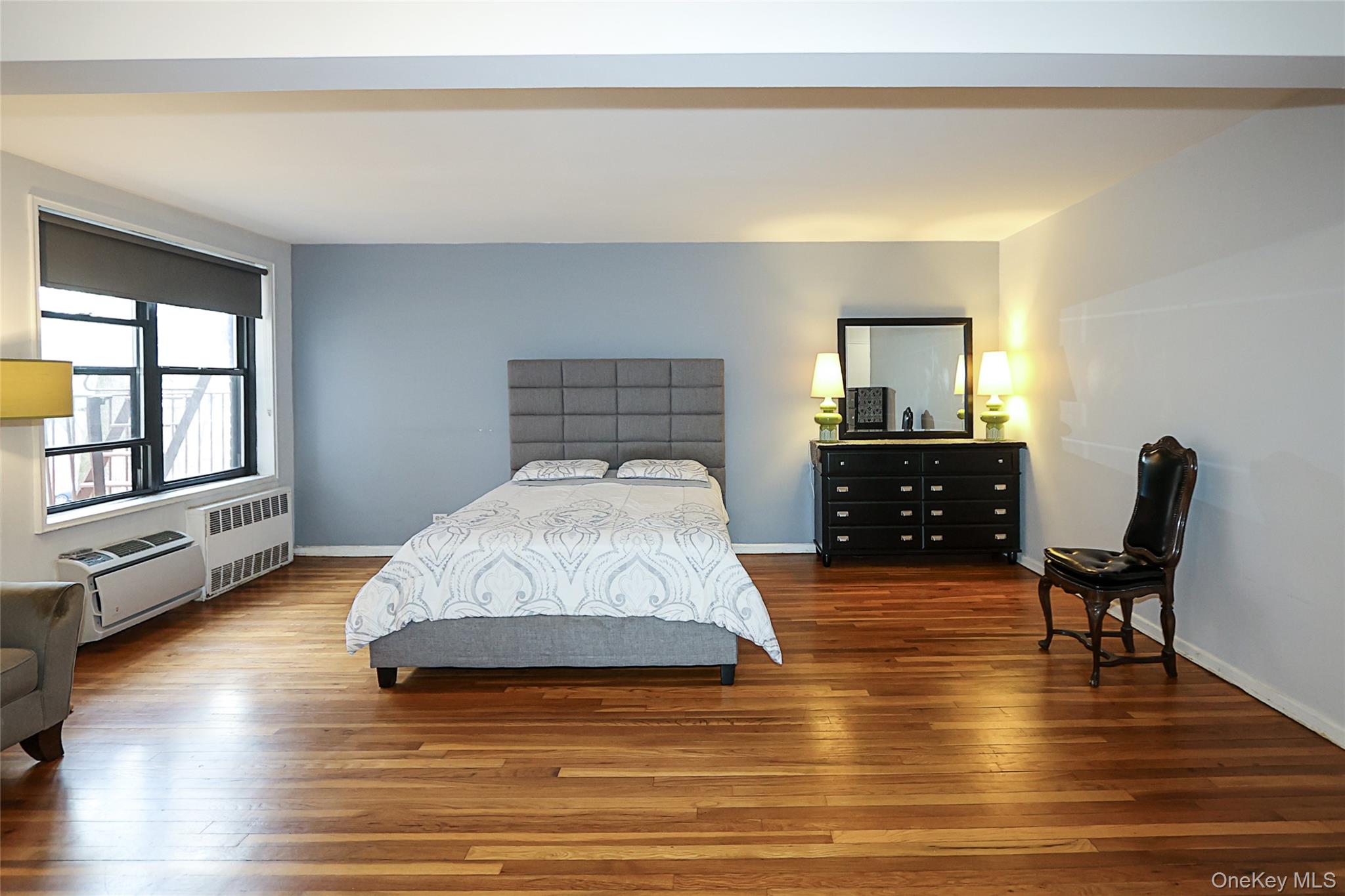 226-26 Union Turnpike # 2J, Oakland Gardens, NY 11364