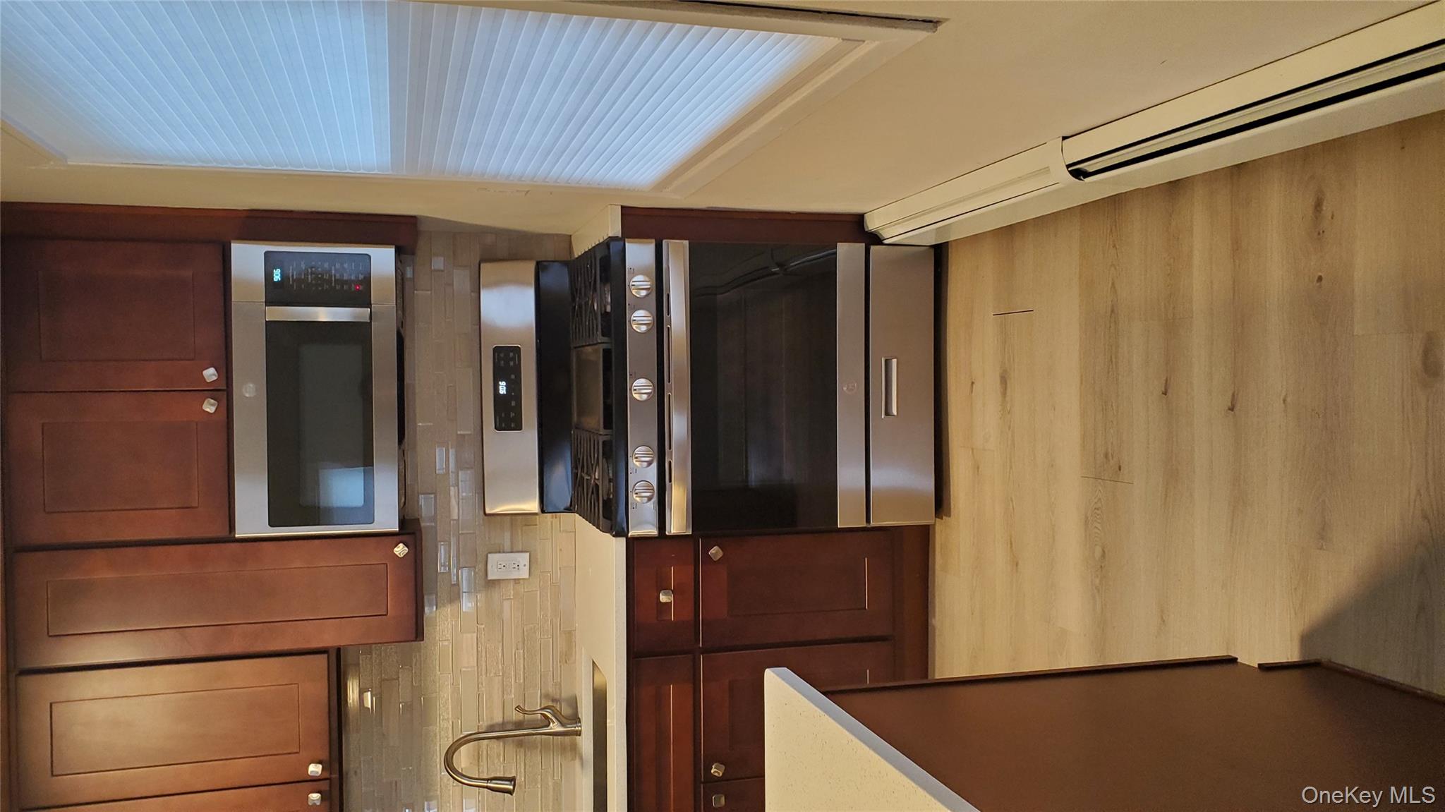 460 Old Town Road # 21F, Port Jefferson Station, NY 11776