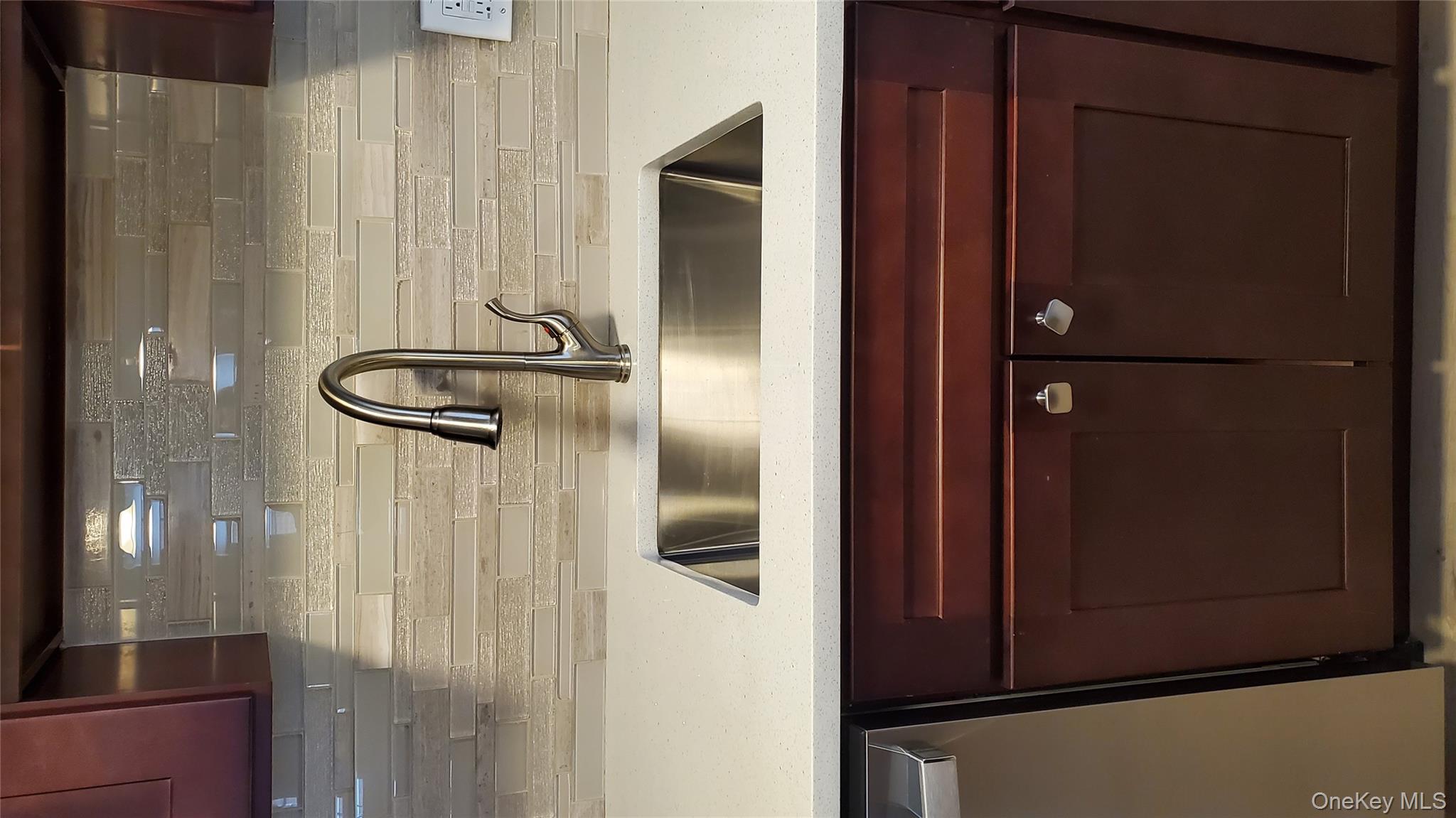 460 Old Town Road # 21F, Port Jefferson Station, NY 11776