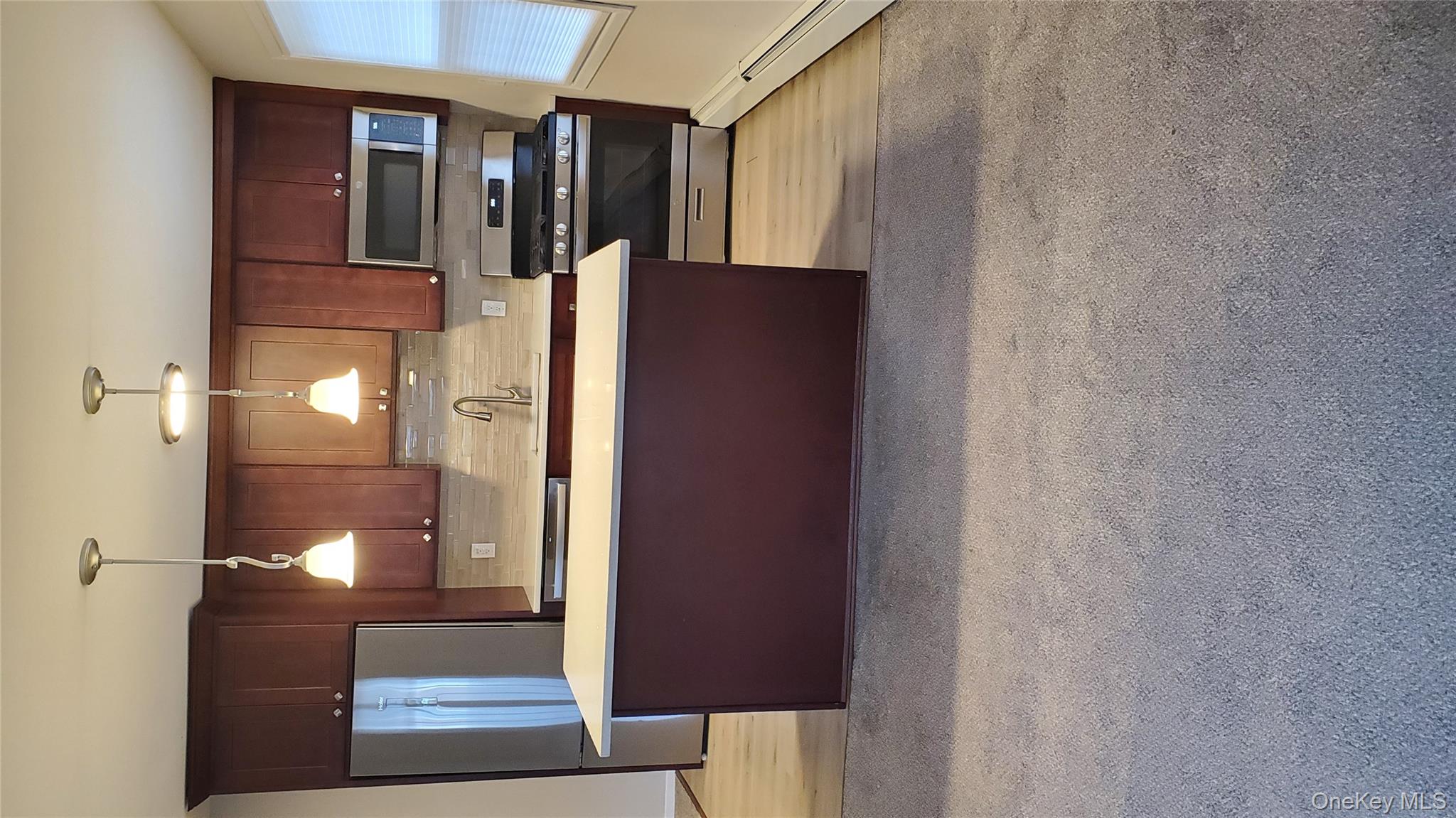 460 Old Town Road # 21F, Port Jefferson Station, NY 11776