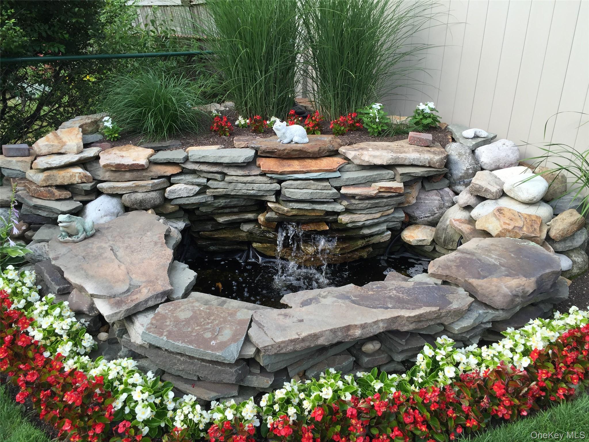 2 Terry Court, Glen Head, NY 11545