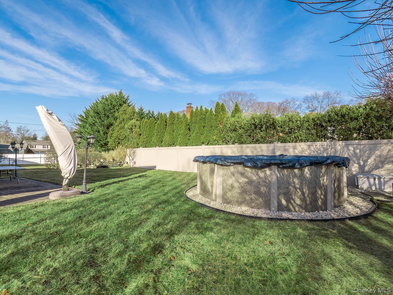 2 Terry Court, Glen Head, NY 11545