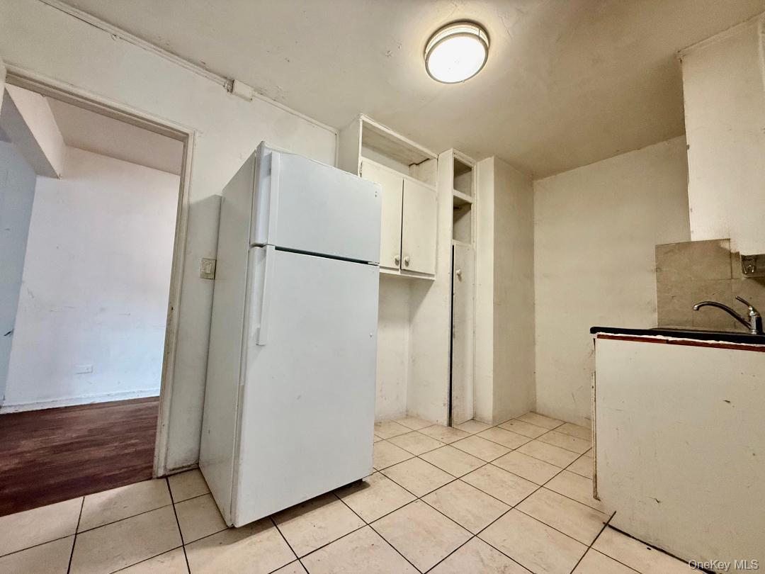 44-10 Macnish # 1G, Elmhurst, NY 11373