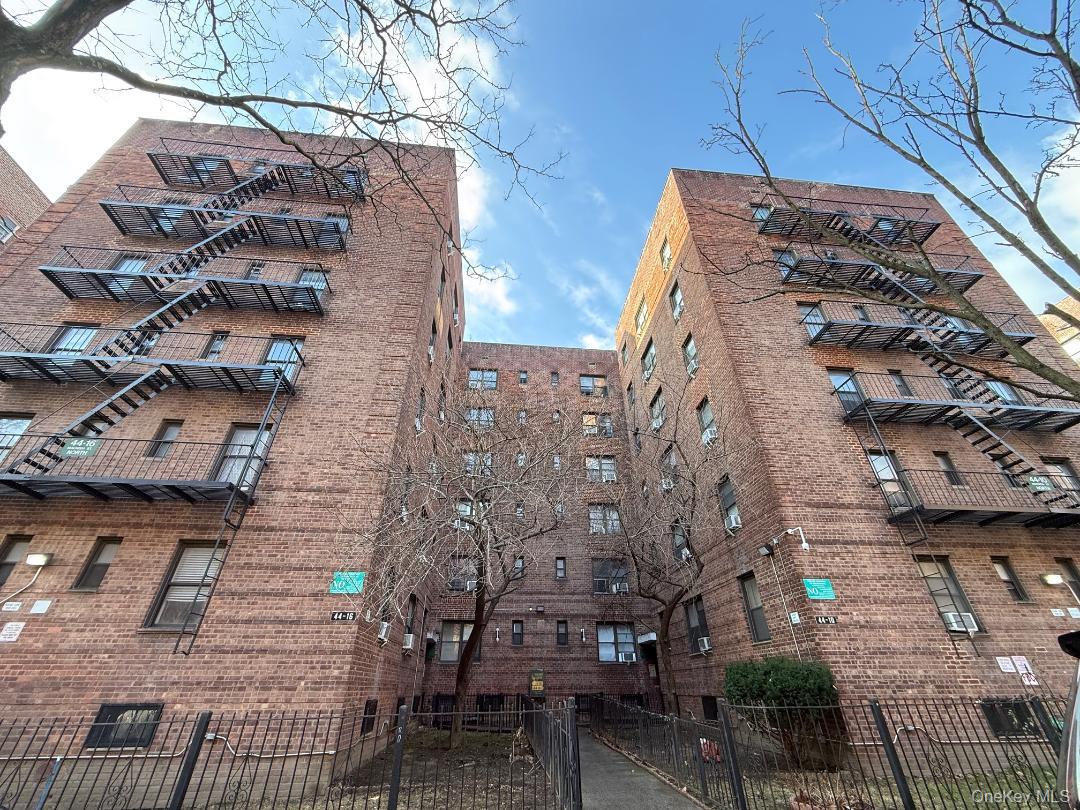 44-10 Macnish # 1G, Elmhurst, NY 11373