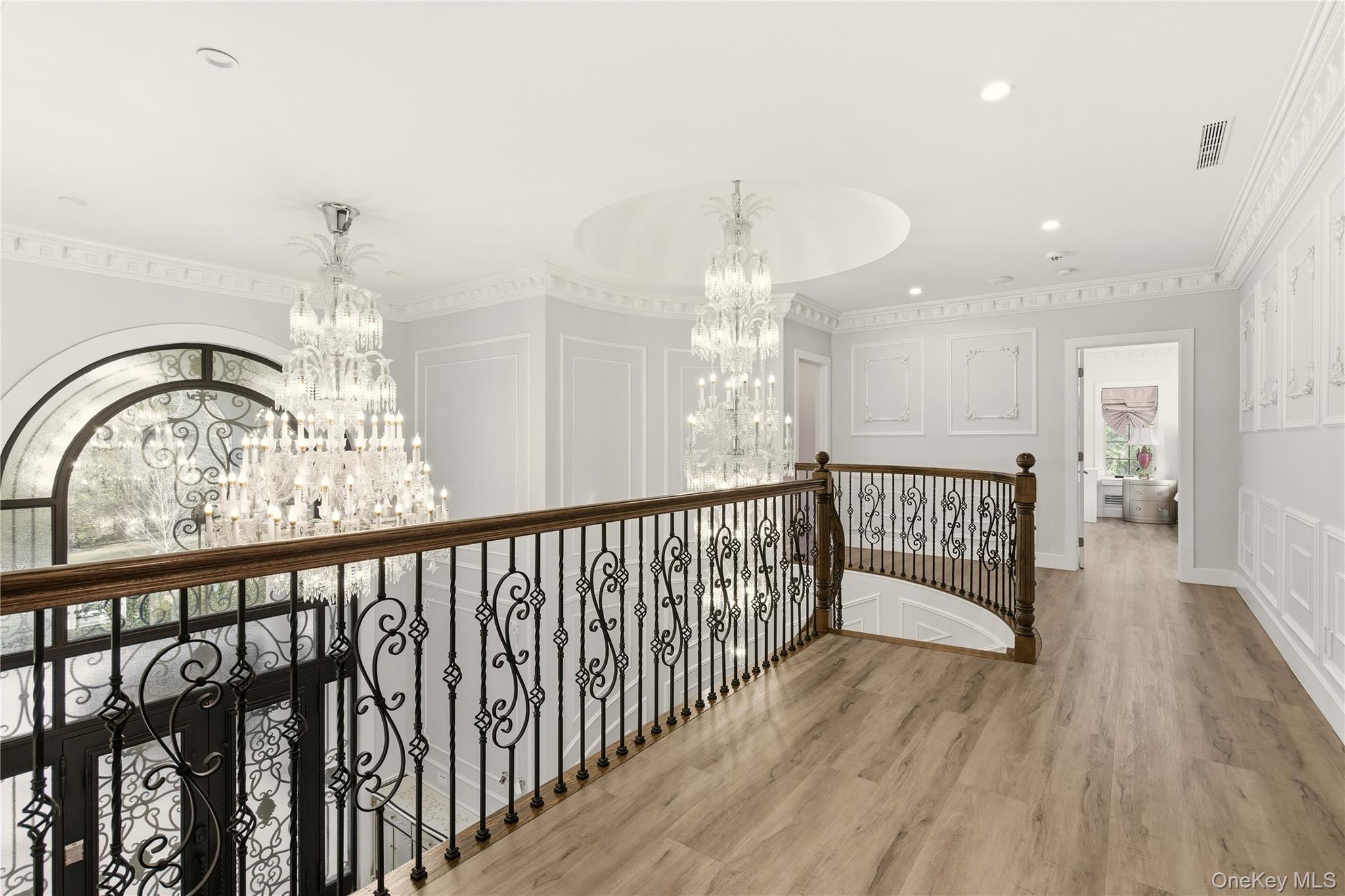 265 Laurel Lane, Laurel Hollow, NY 11791