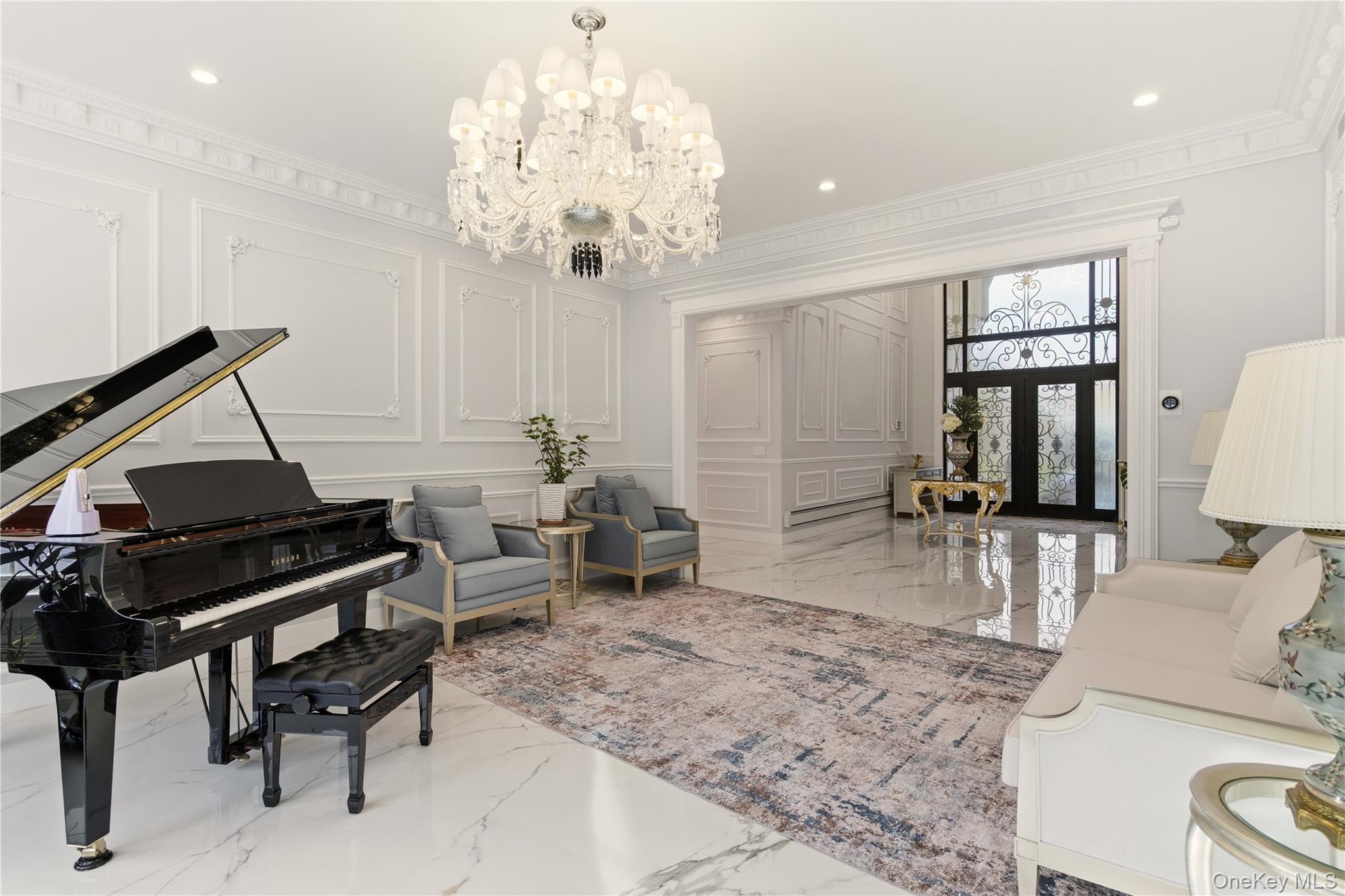 265 Laurel Lane, Laurel Hollow, NY 11791