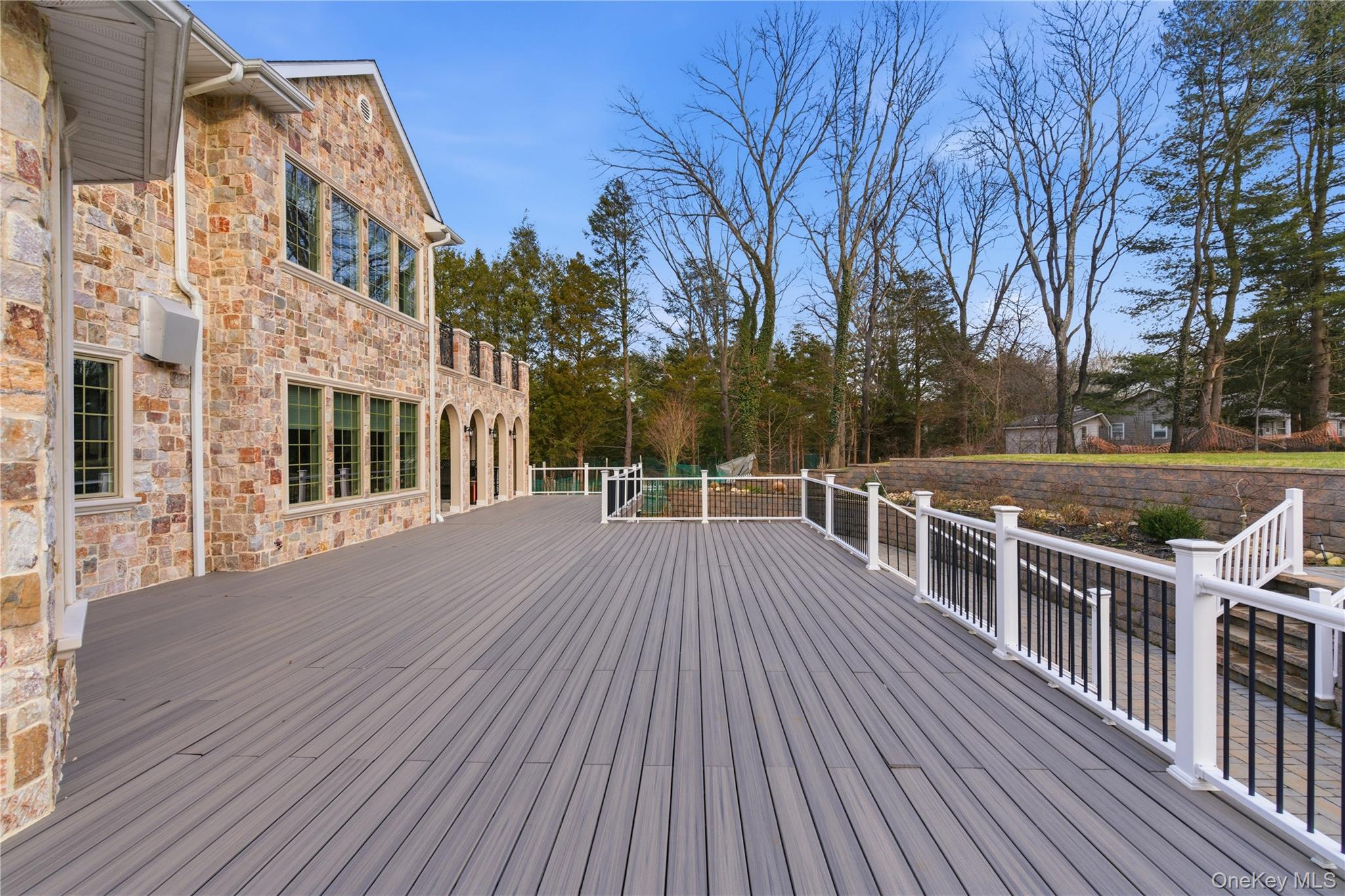 265 Laurel Lane, Laurel Hollow, NY 11791