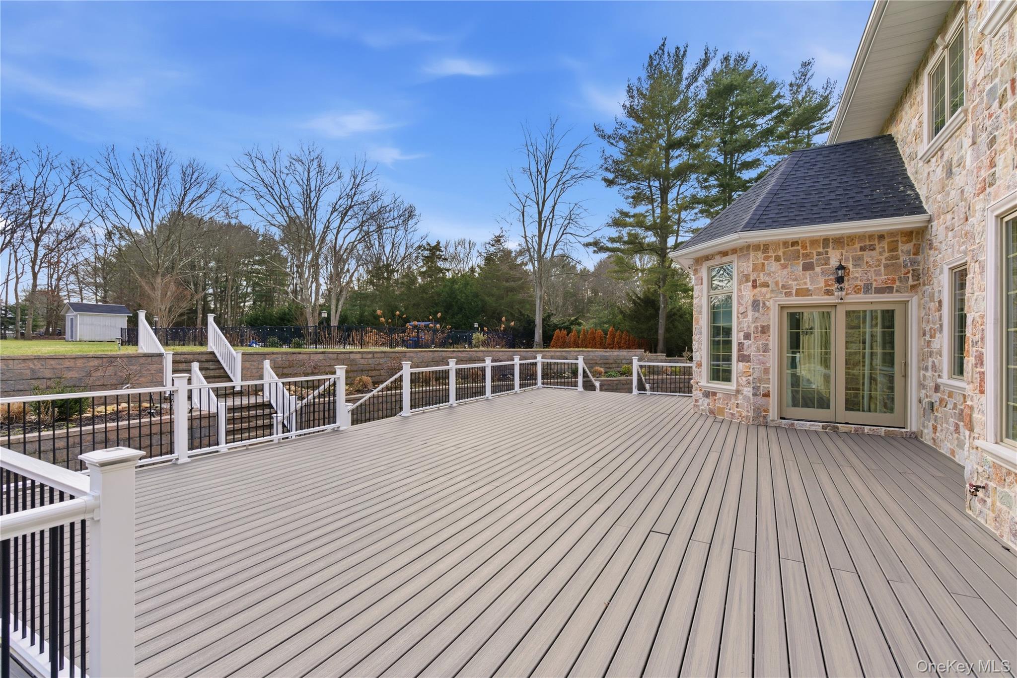 265 Laurel Lane, Laurel Hollow, NY 11791