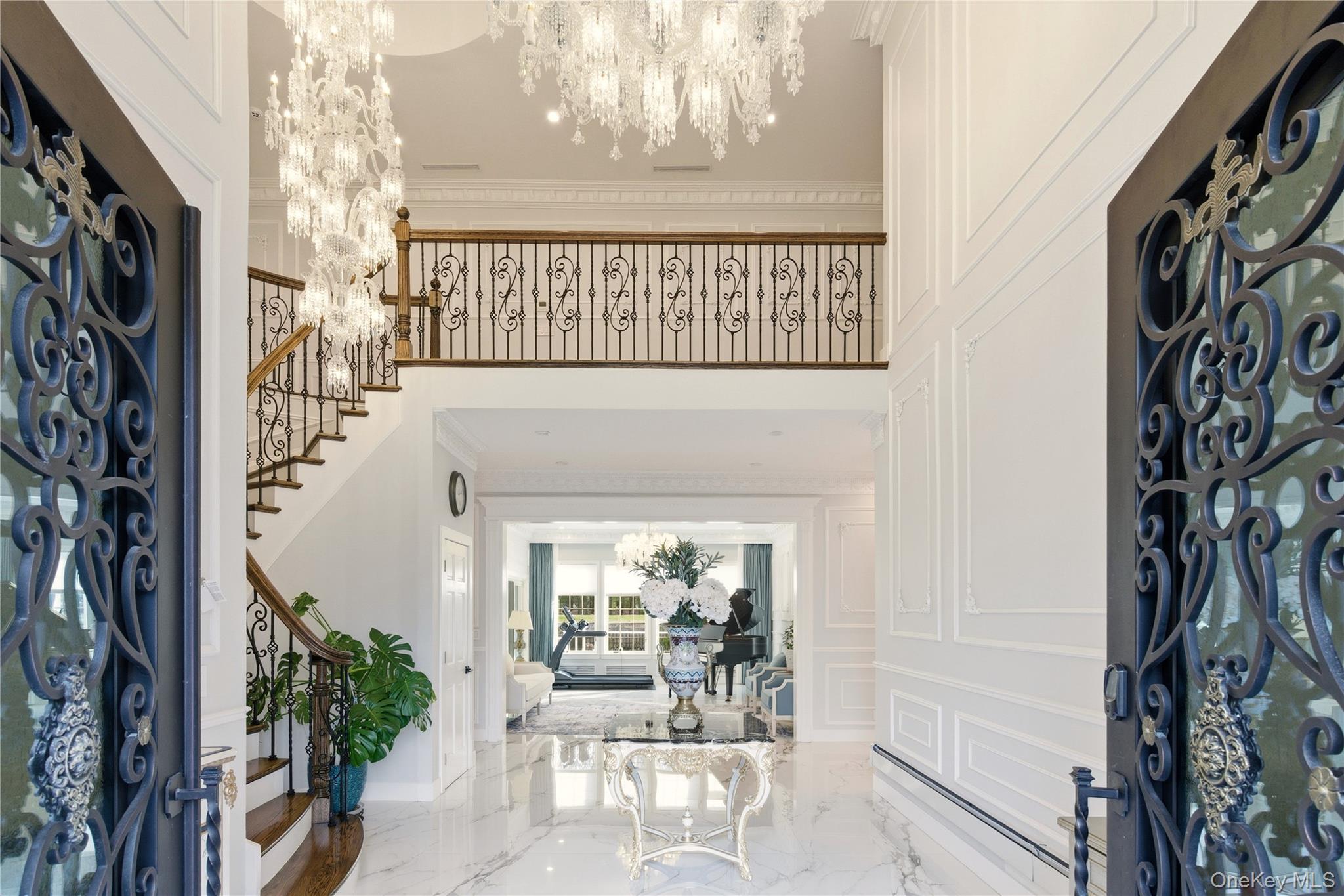 265 Laurel Lane, Laurel Hollow, NY 11791