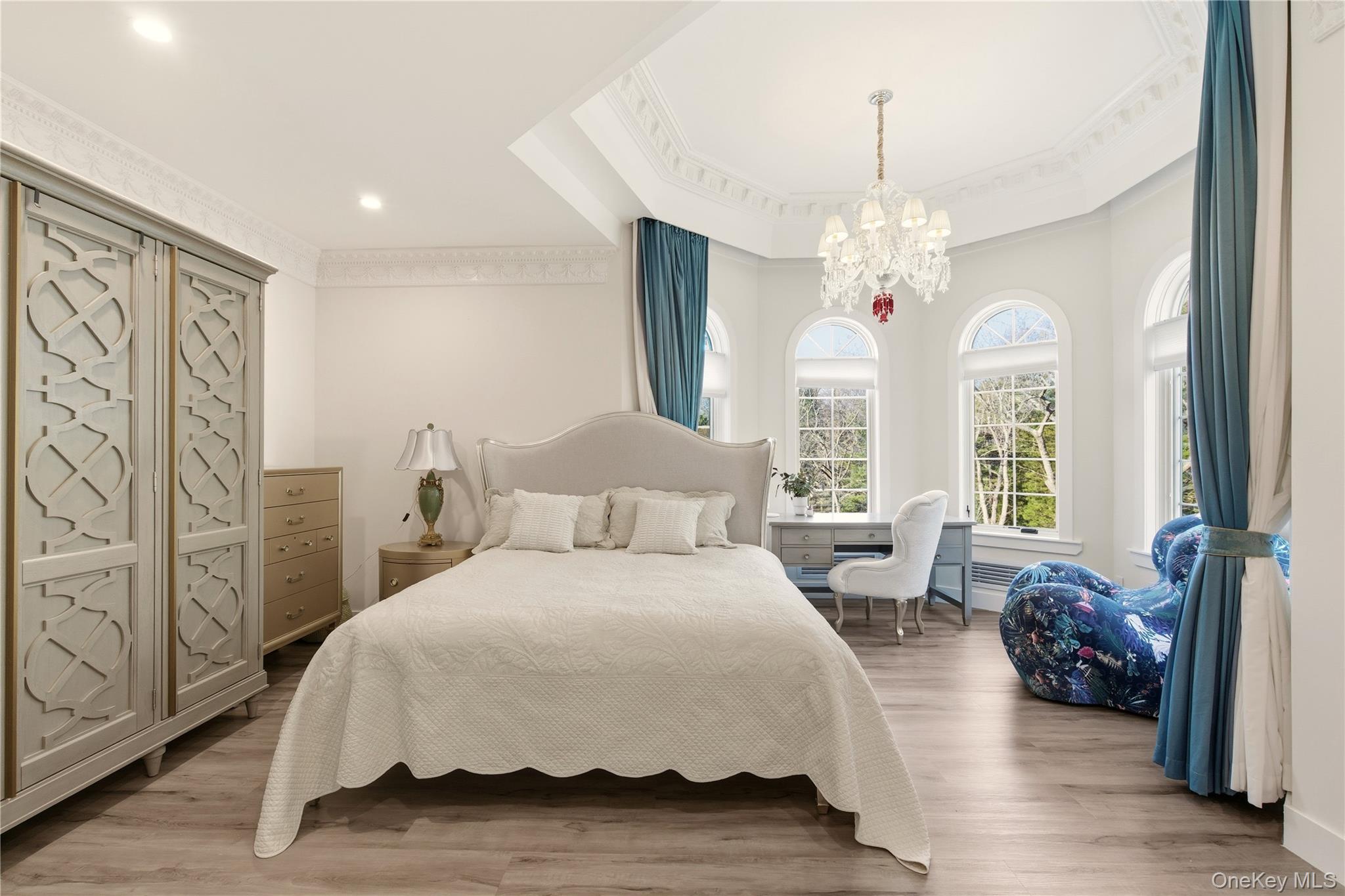 265 Laurel Lane, Laurel Hollow, NY 11791