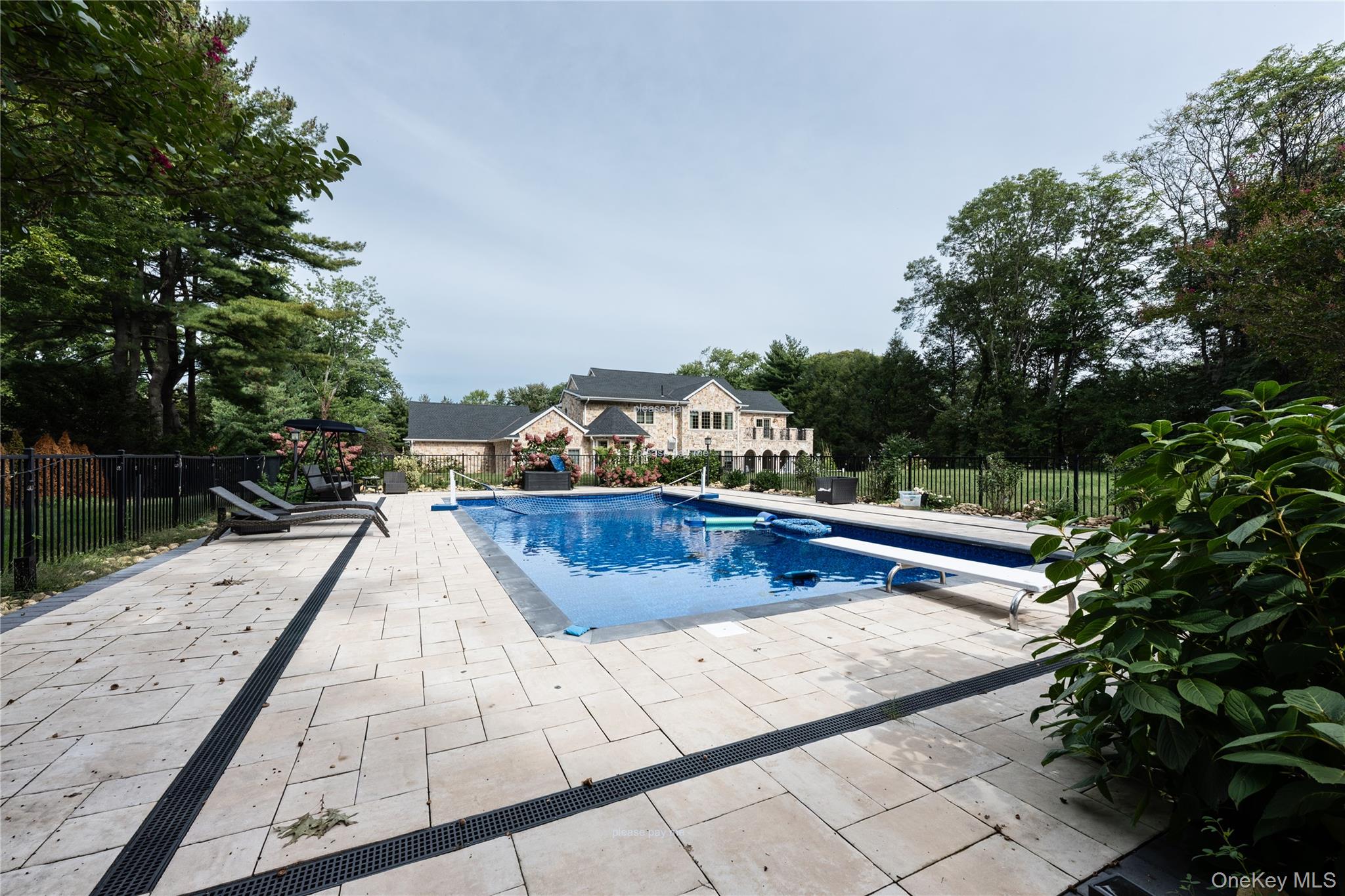 265 Laurel Lane, Laurel Hollow, NY 11791