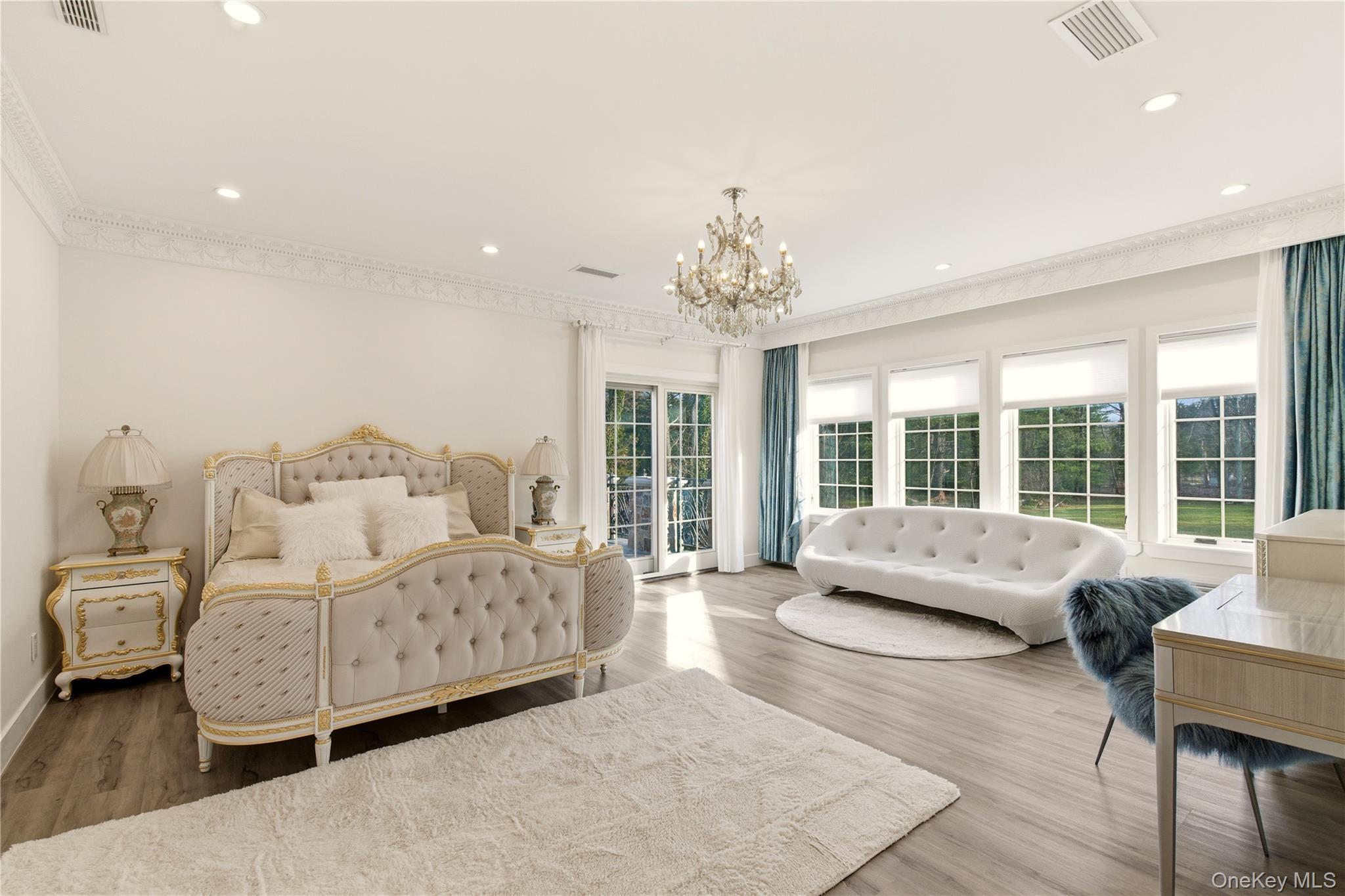 265 Laurel Lane, Laurel Hollow, NY 11791