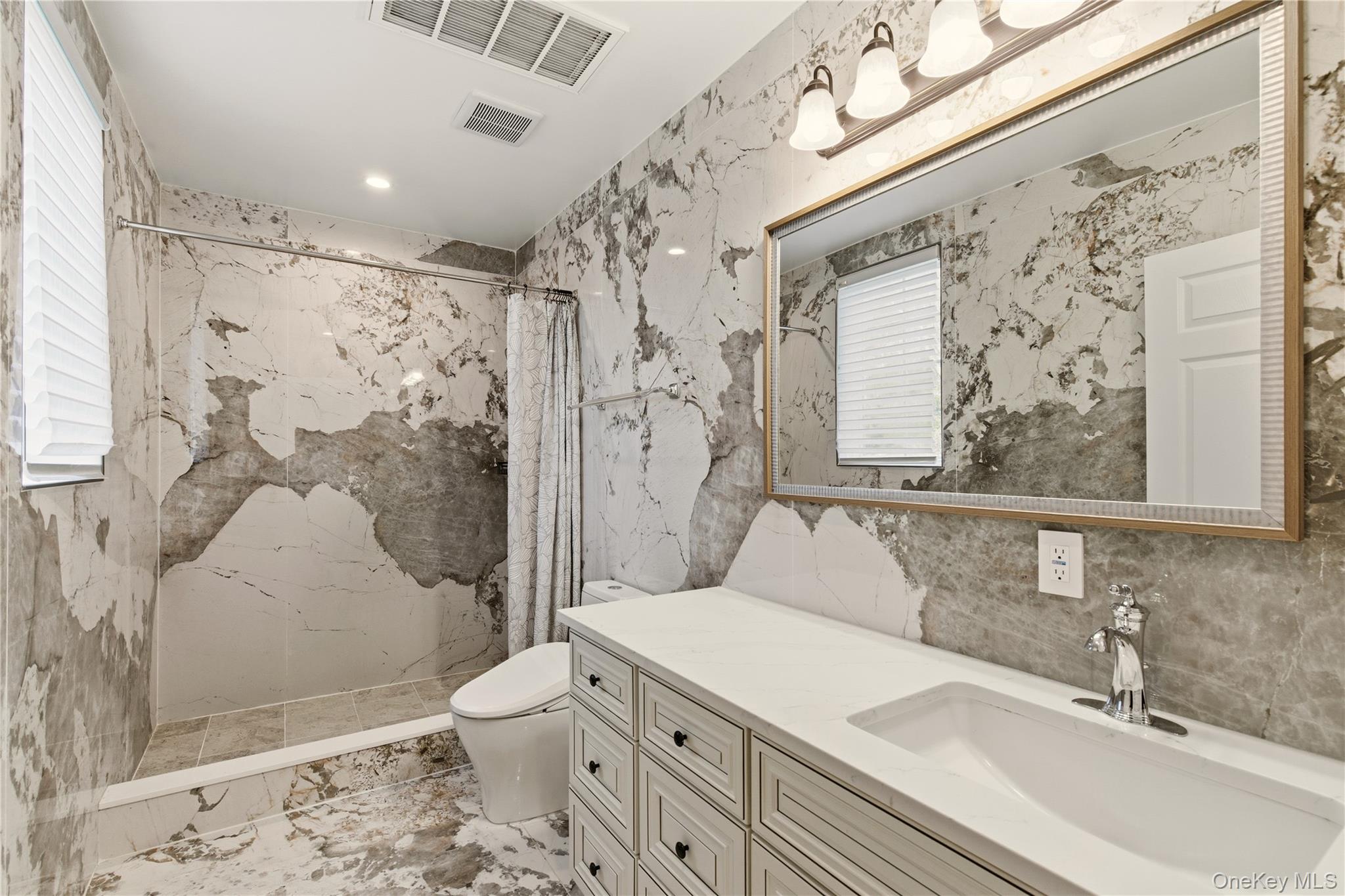 265 Laurel Lane, Laurel Hollow, NY 11791