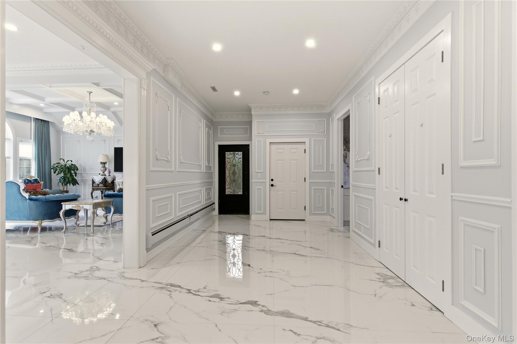 265 Laurel Lane, Laurel Hollow, NY 11791