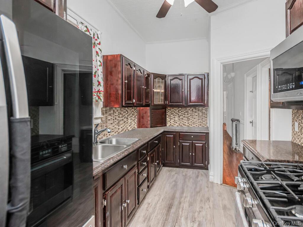 2215 Bruckner Boulevard, Bronx, NY 10472