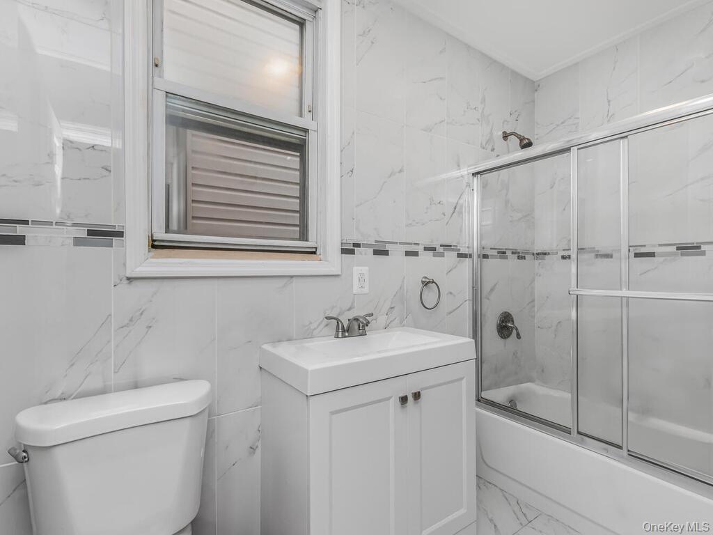 2215 Bruckner Boulevard, Bronx, NY 10472