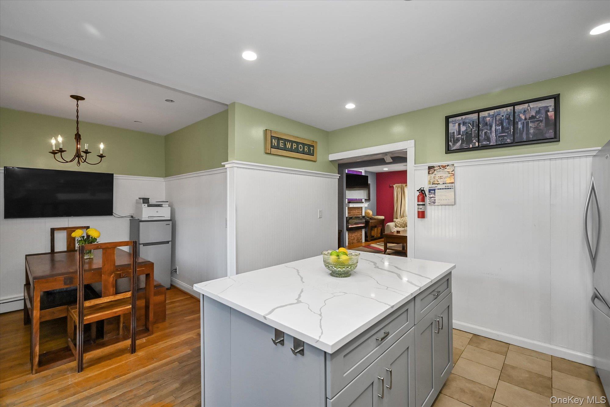 6925 59th Road, Maspeth, NY 11378