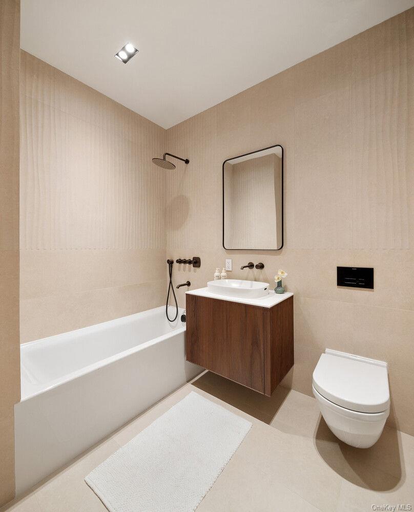 28 HERBERT Street # 3B, Brooklyn, NY 11222