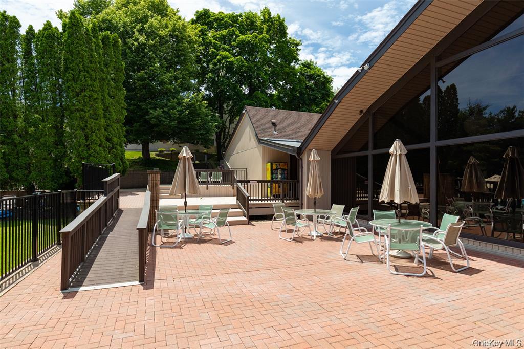 2202 Mulberry Court, Poughkeepsie, NY 12603