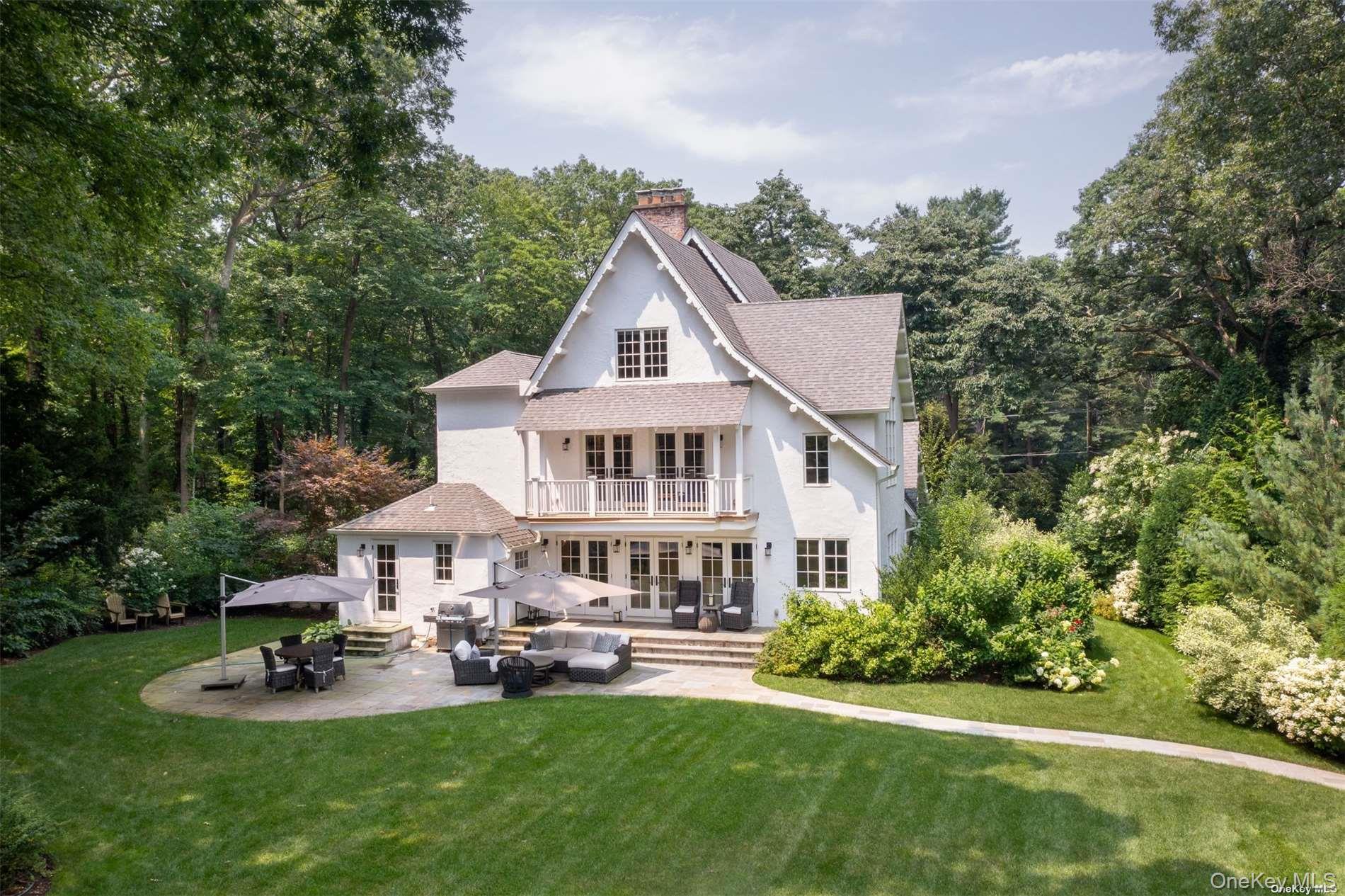 1347 Chicken Valley Road, Upper Brookville, NY 11771