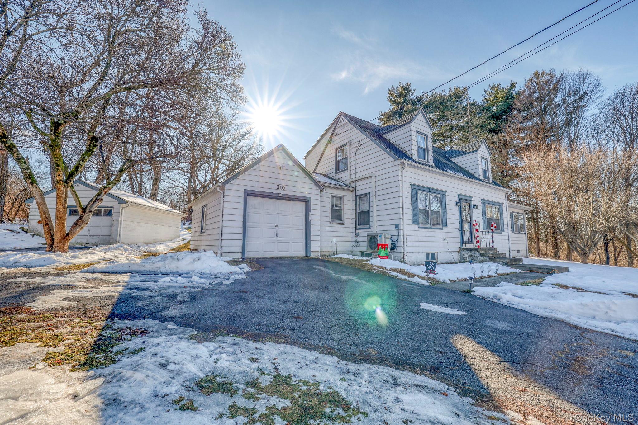 210 Overlook Road, Poughkeepsie, NY 12603