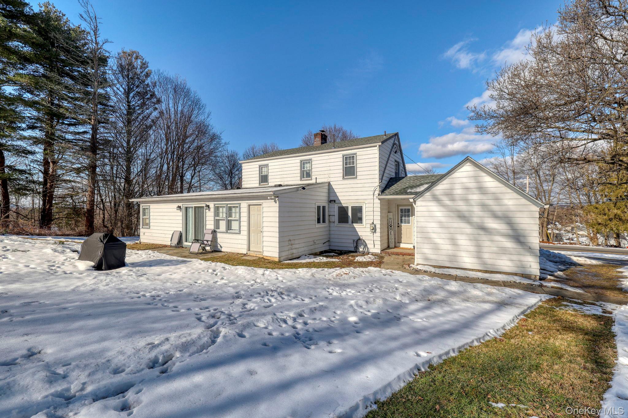 210 Overlook Road, Poughkeepsie, NY 12603