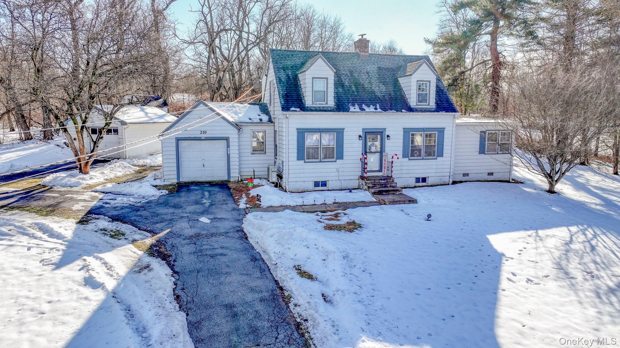 210 Overlook Road, Poughkeepsie, NY 12603