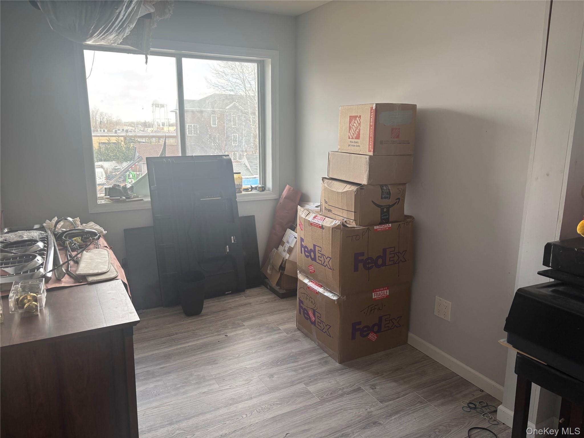 521 Oak Street, Copiague, NY 11726