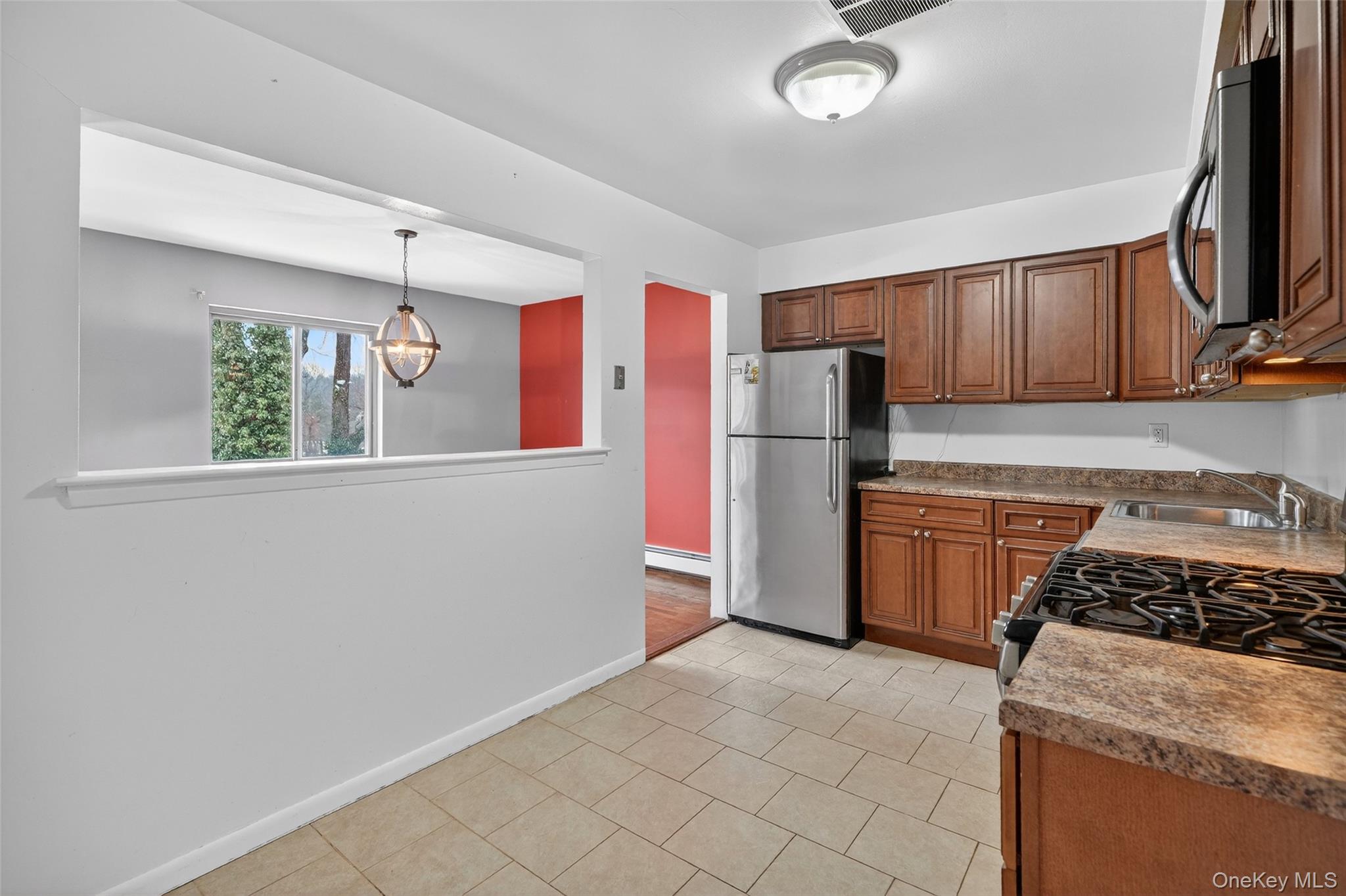 9 Charles Lane # 2F, Pomona, NY 10970