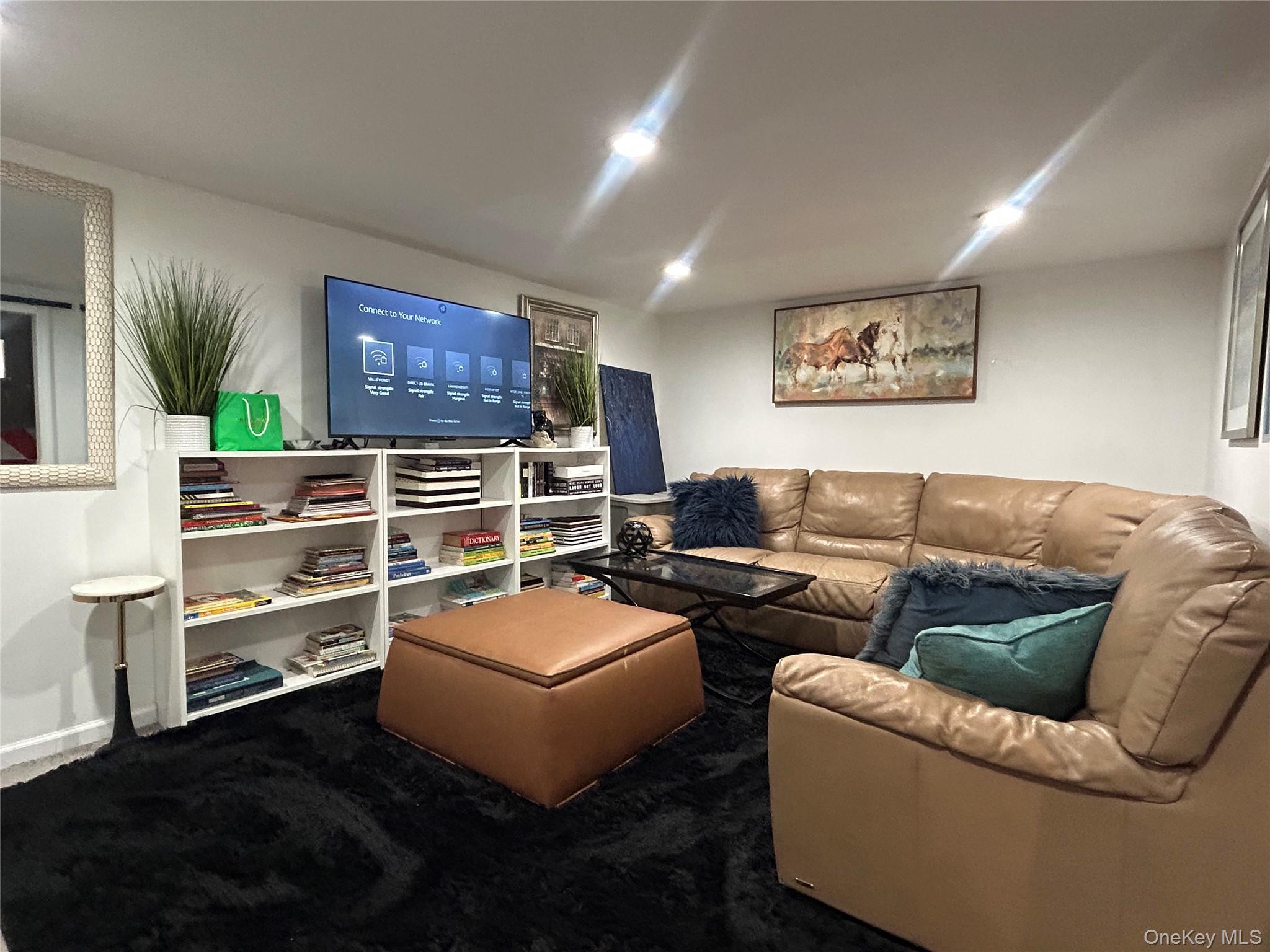 17 Molyneaux Road, Valley Stream, NY 11580