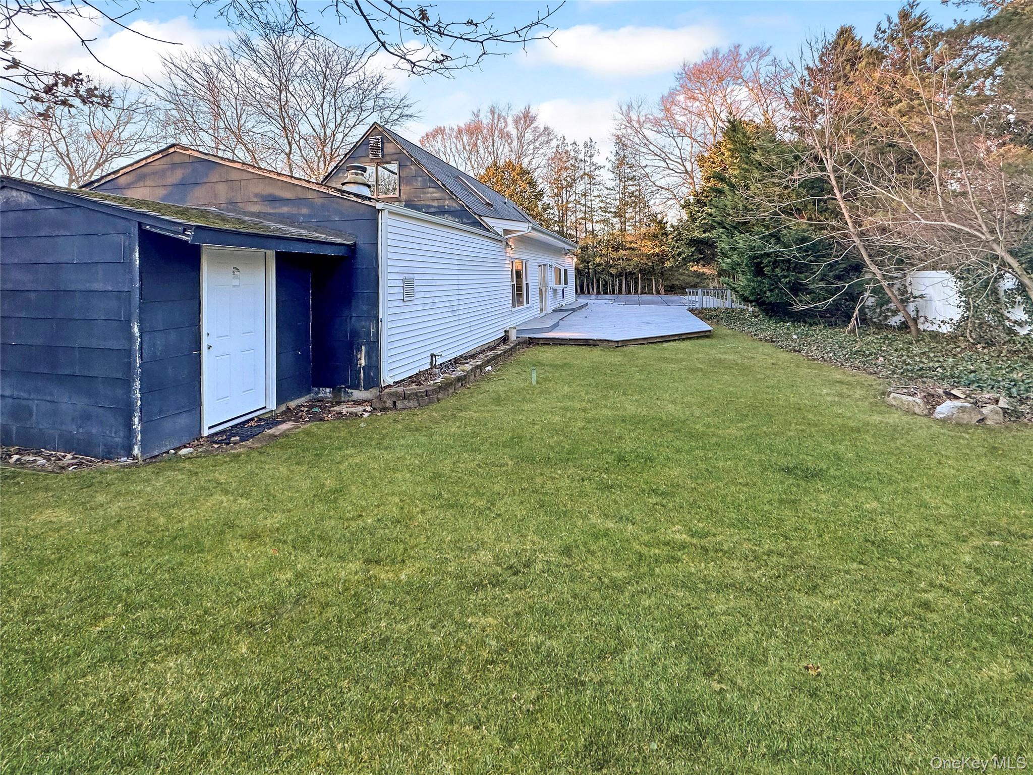 7 Carnaby Avenue, Coram, NY 11727