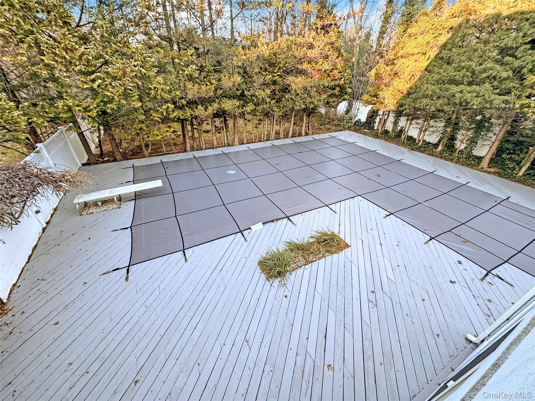 7 Carnaby Avenue, Coram, NY 11727