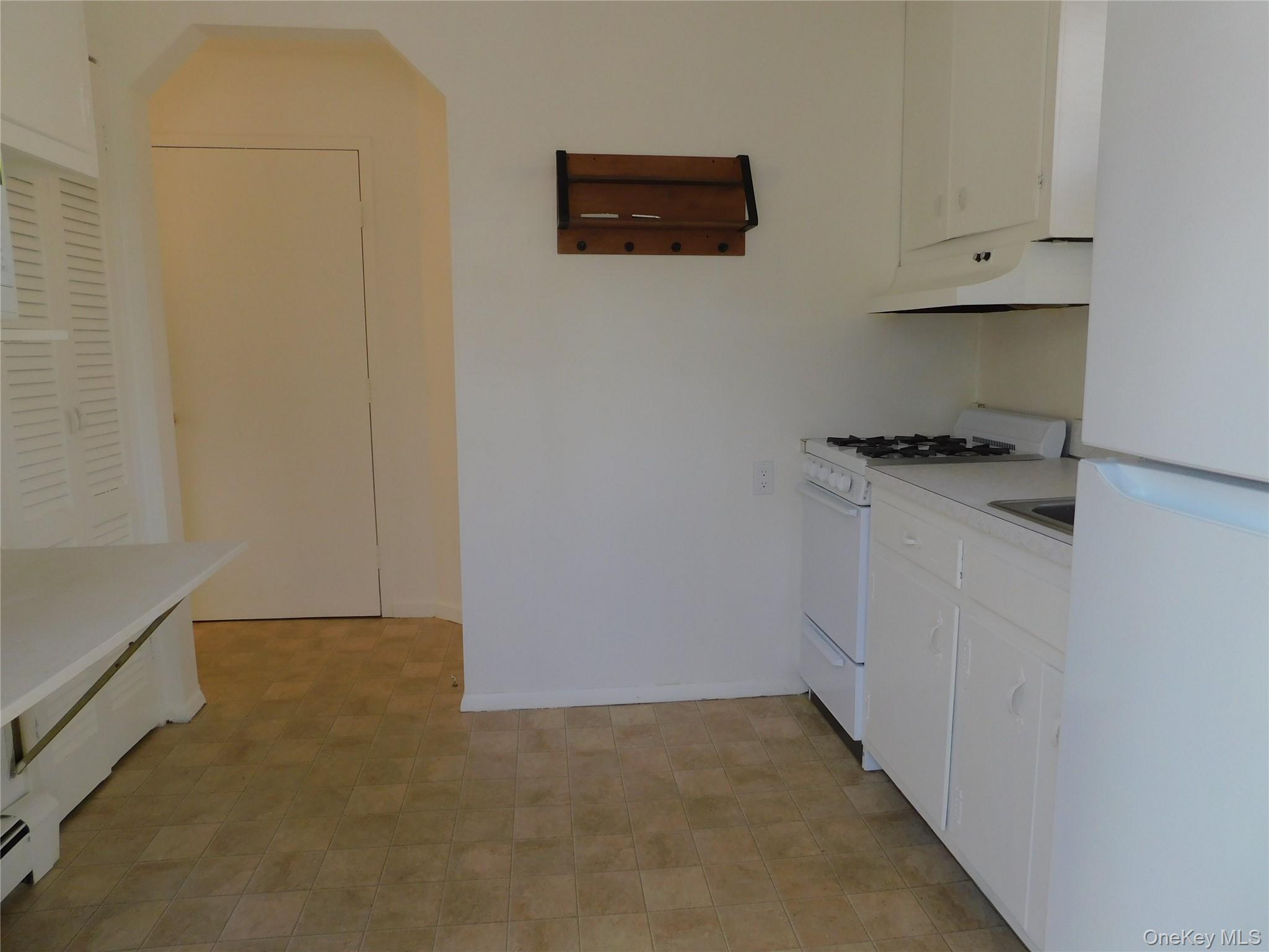 111 Lakeside Trail # A, Ridge, NY 11961