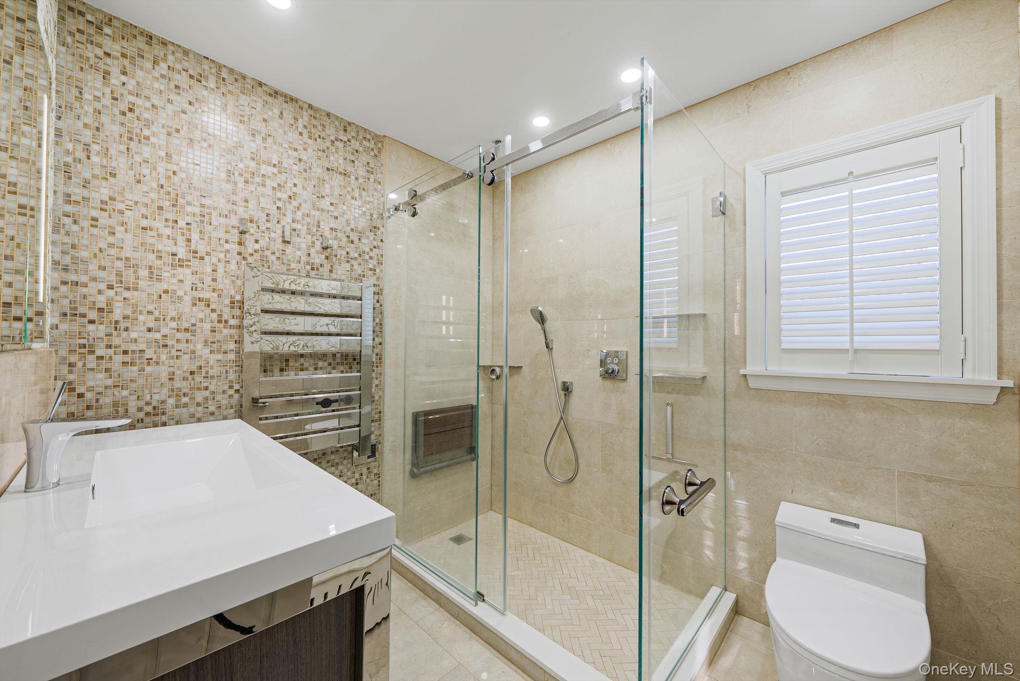 32 Everett, Lynbrook, NY 11563