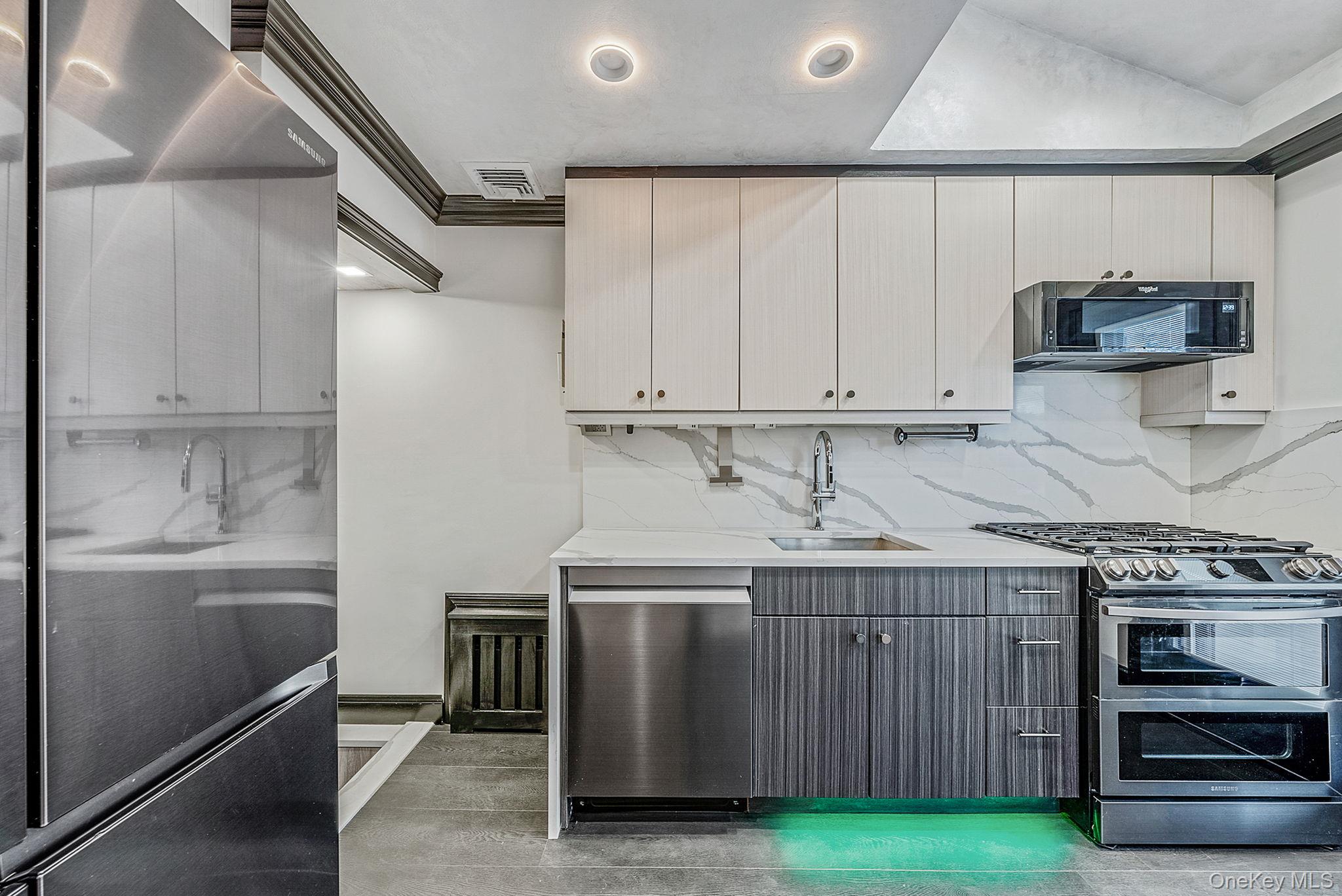 32 Everett, Lynbrook, NY 11563