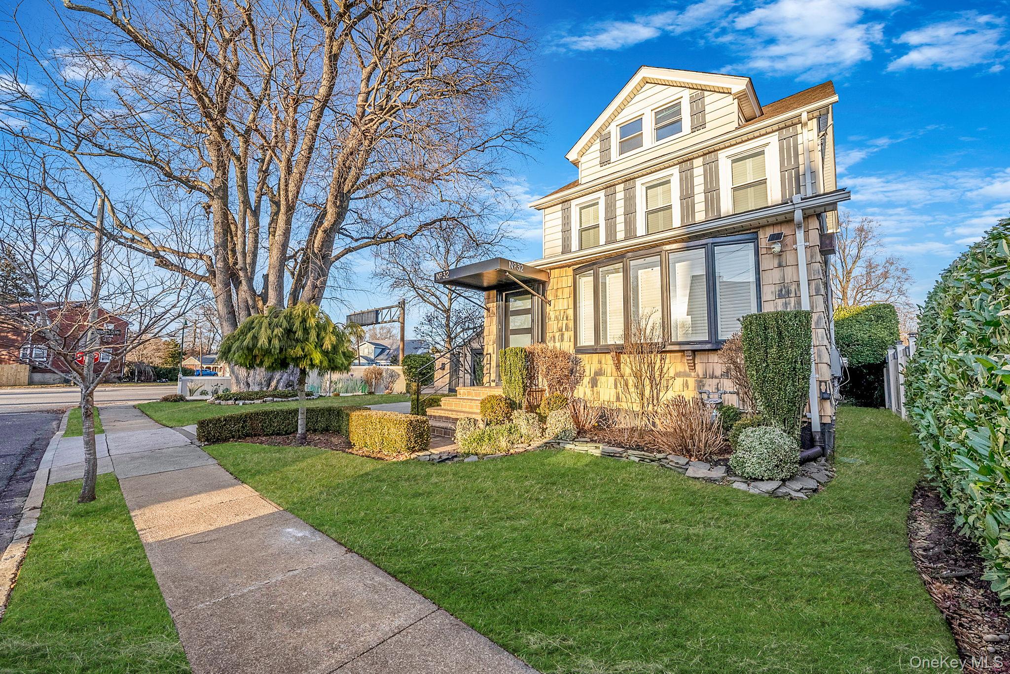 32 Everett, Lynbrook, NY 11563