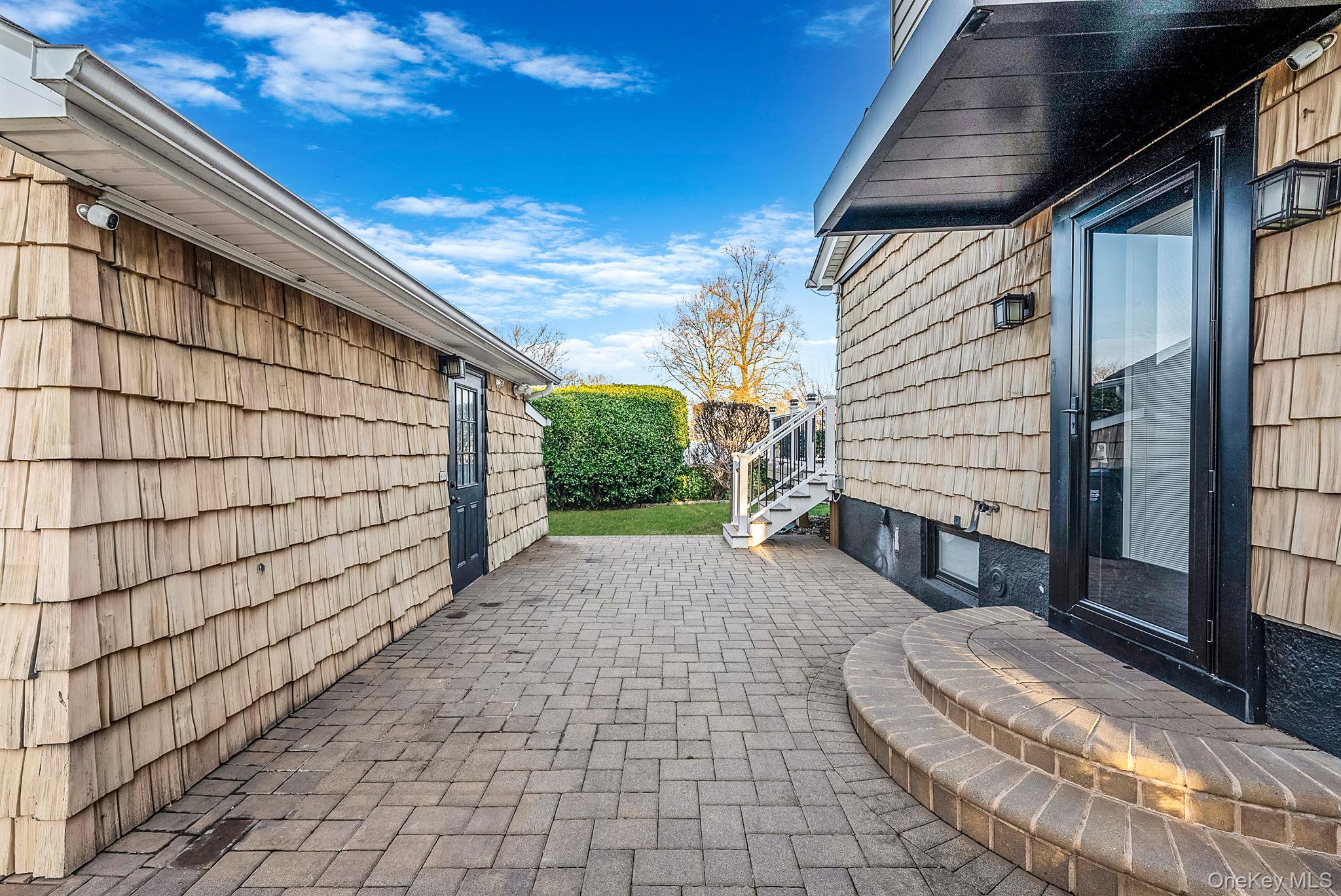 32 Everett, Lynbrook, NY 11563