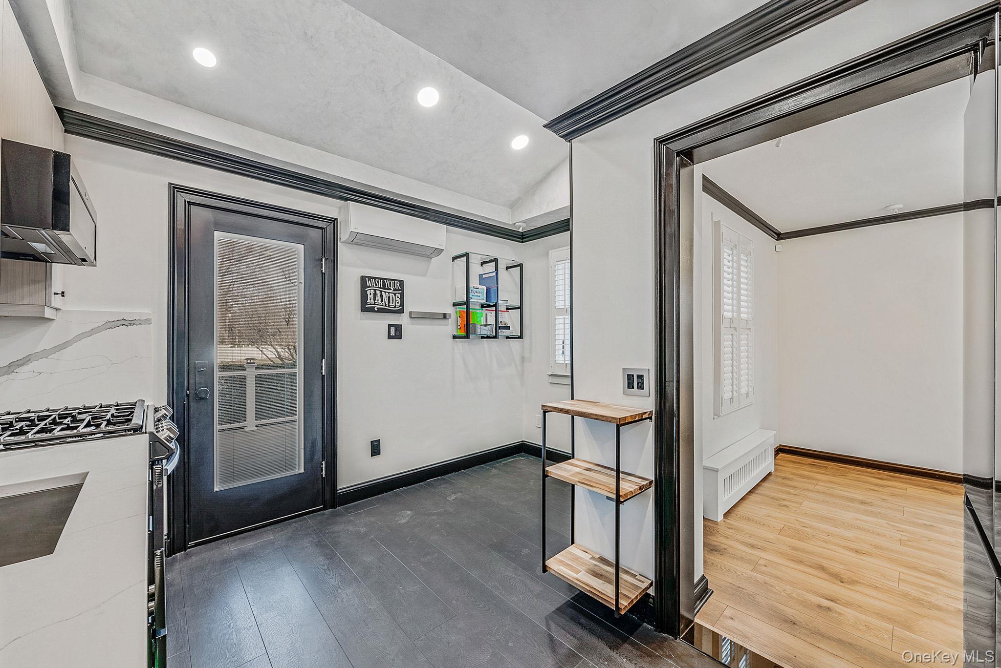 32 Everett, Lynbrook, NY 11563