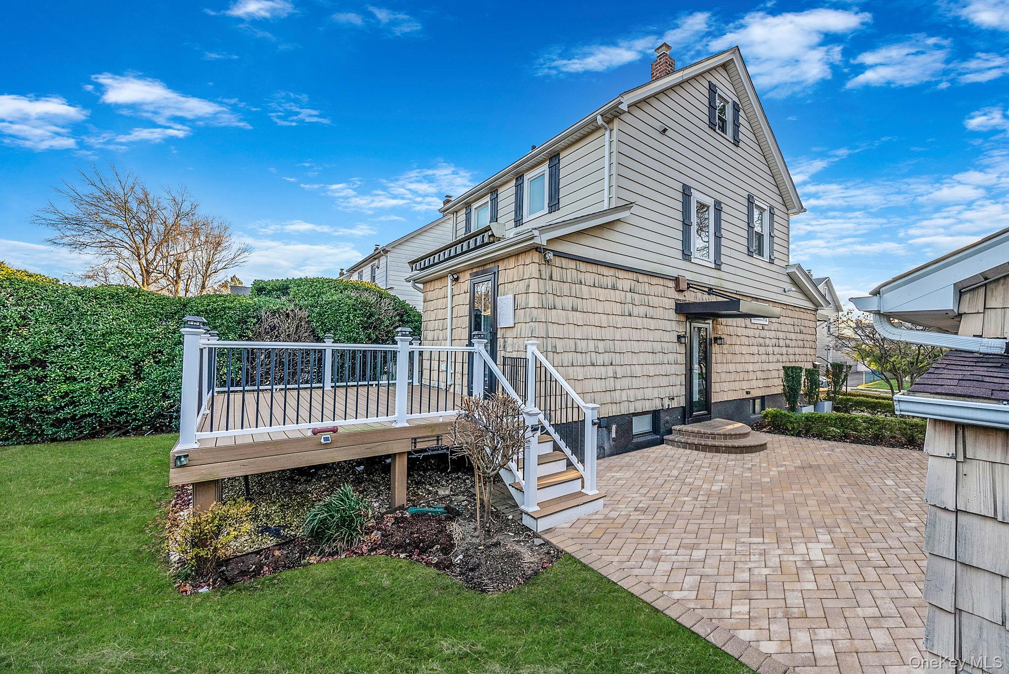 32 Everett, Lynbrook, NY 11563